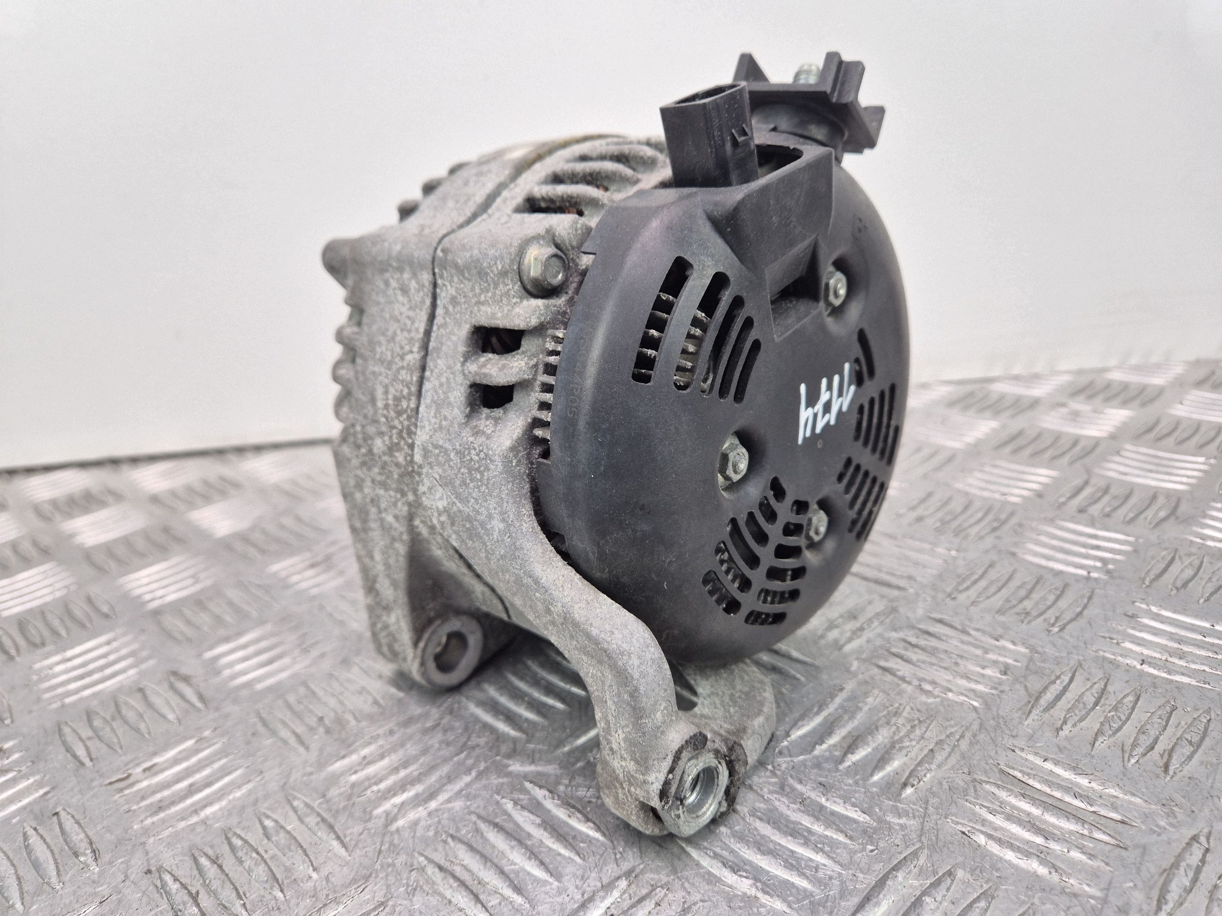 BMW X1 E84 20i Alternateur 7605061 N20B20A