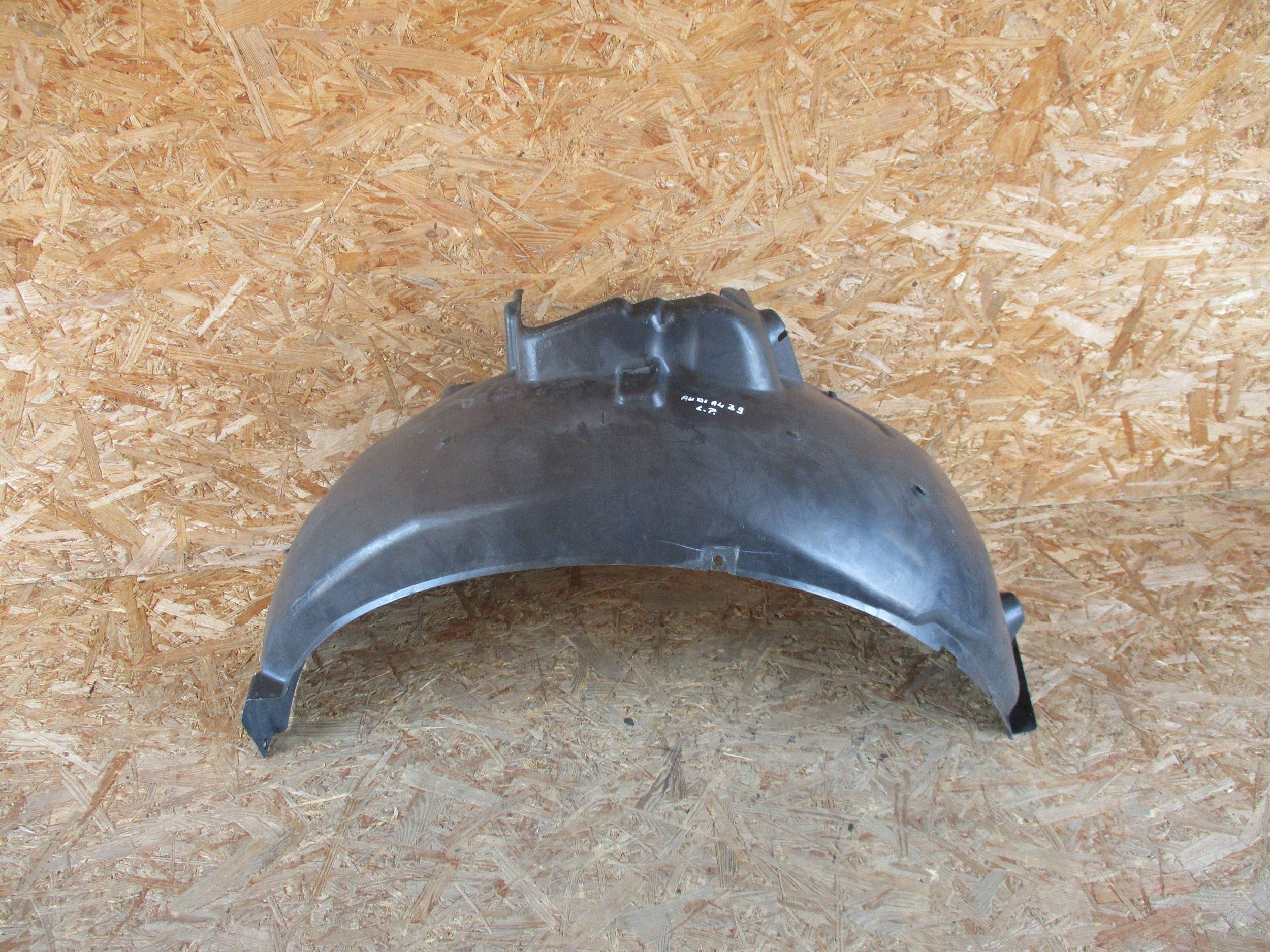 mudguard front front left AUDI A4 B9