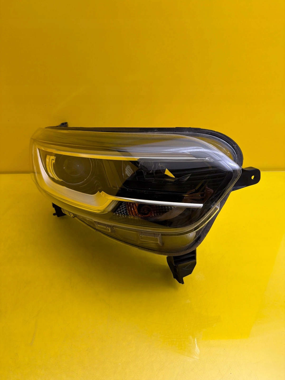 light right front Renault Kadjar Led 260104607R