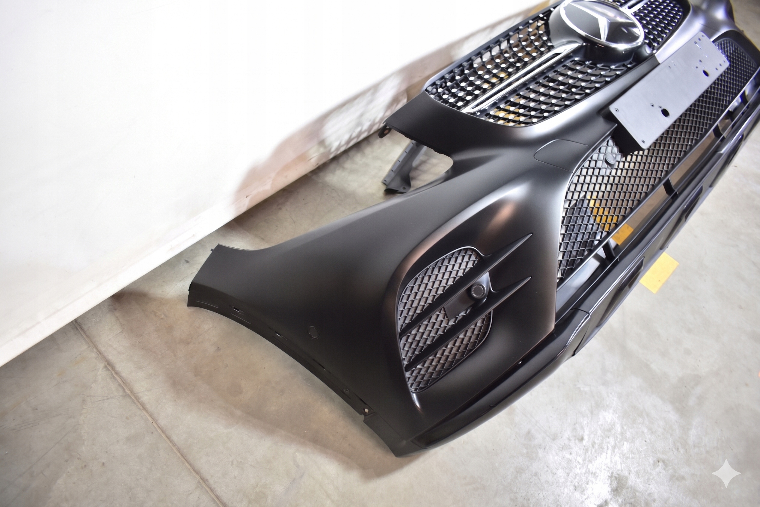 IDEALNY bumper front front AMG KAMERA 6 PDC MERCEDES W253 1