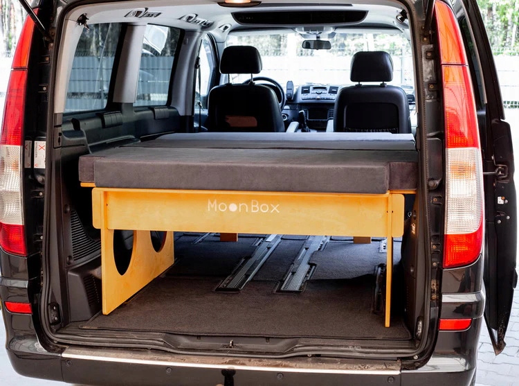 ZABUDOWA KAMPER ŁÓŻKO DO BUSA CAMPING MODUŁ Producent Moonbox