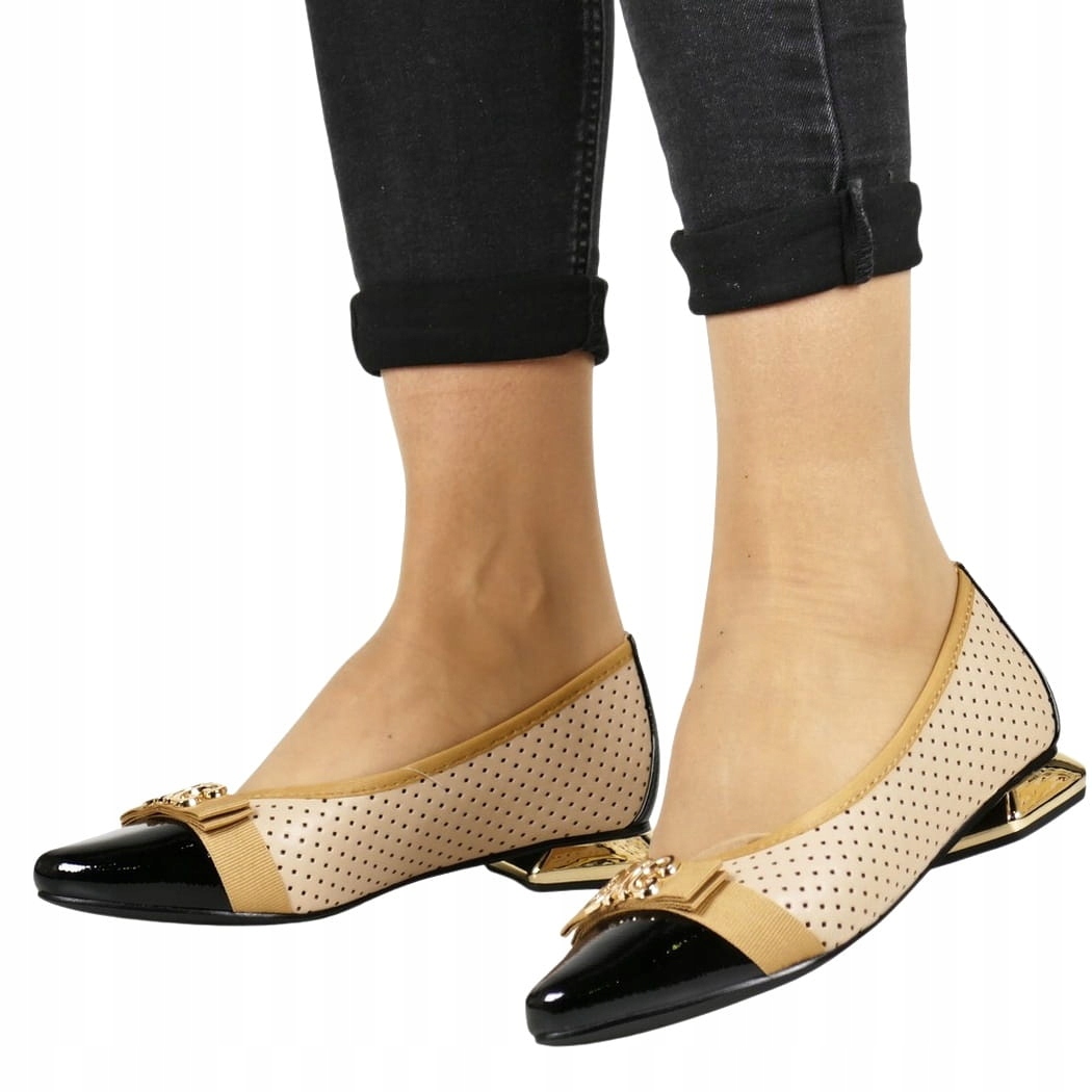 Béžové Baleríny S Nízkým Ozdobným Podpatkem Lehké Ažurové Boty Polobotky Elegantní