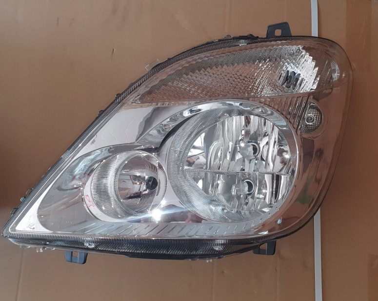 Фара Перед Mercedes Sprinter 9068200561 Левый