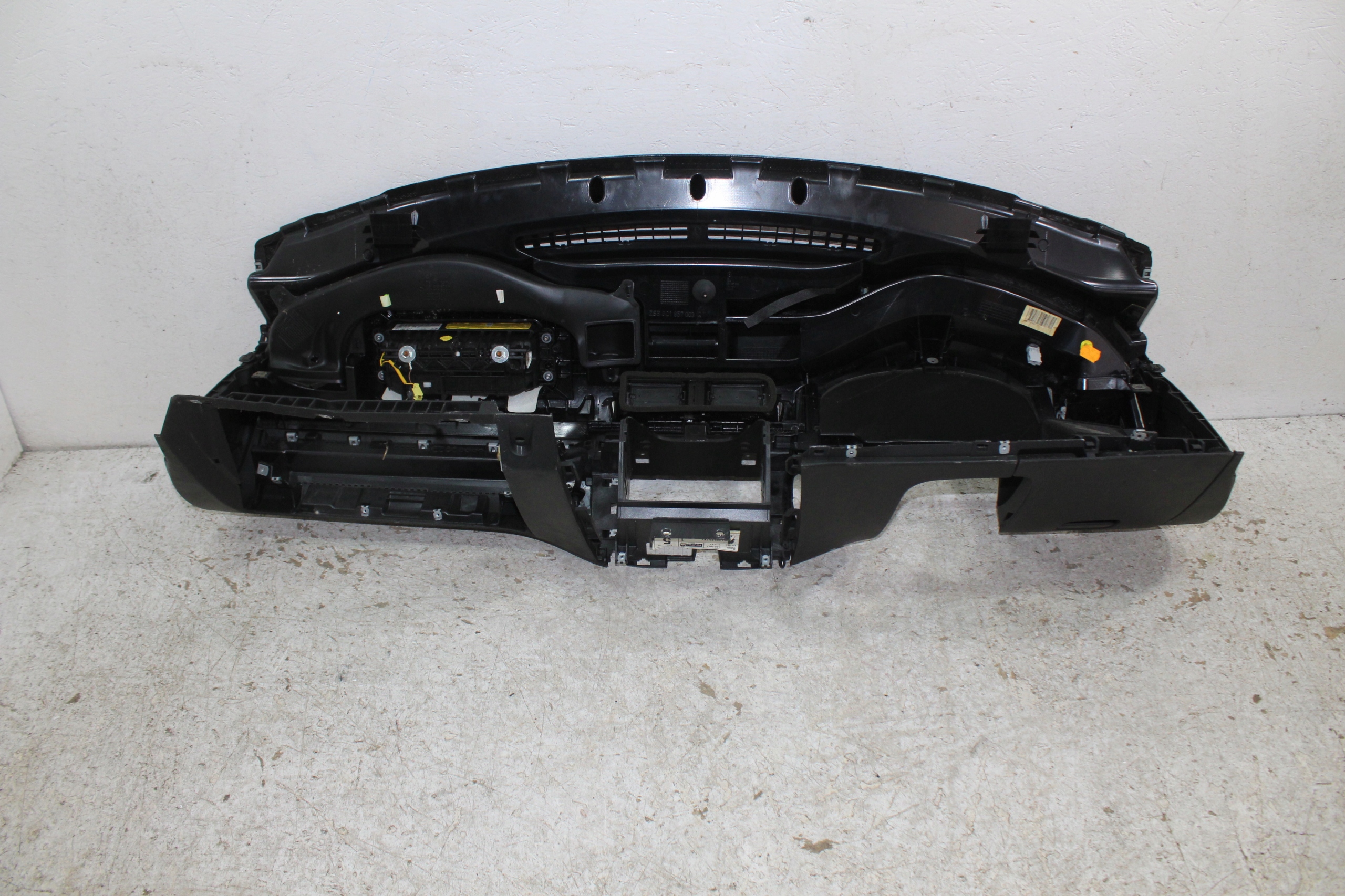 VW Passat B6 console dashboard instrument panel original