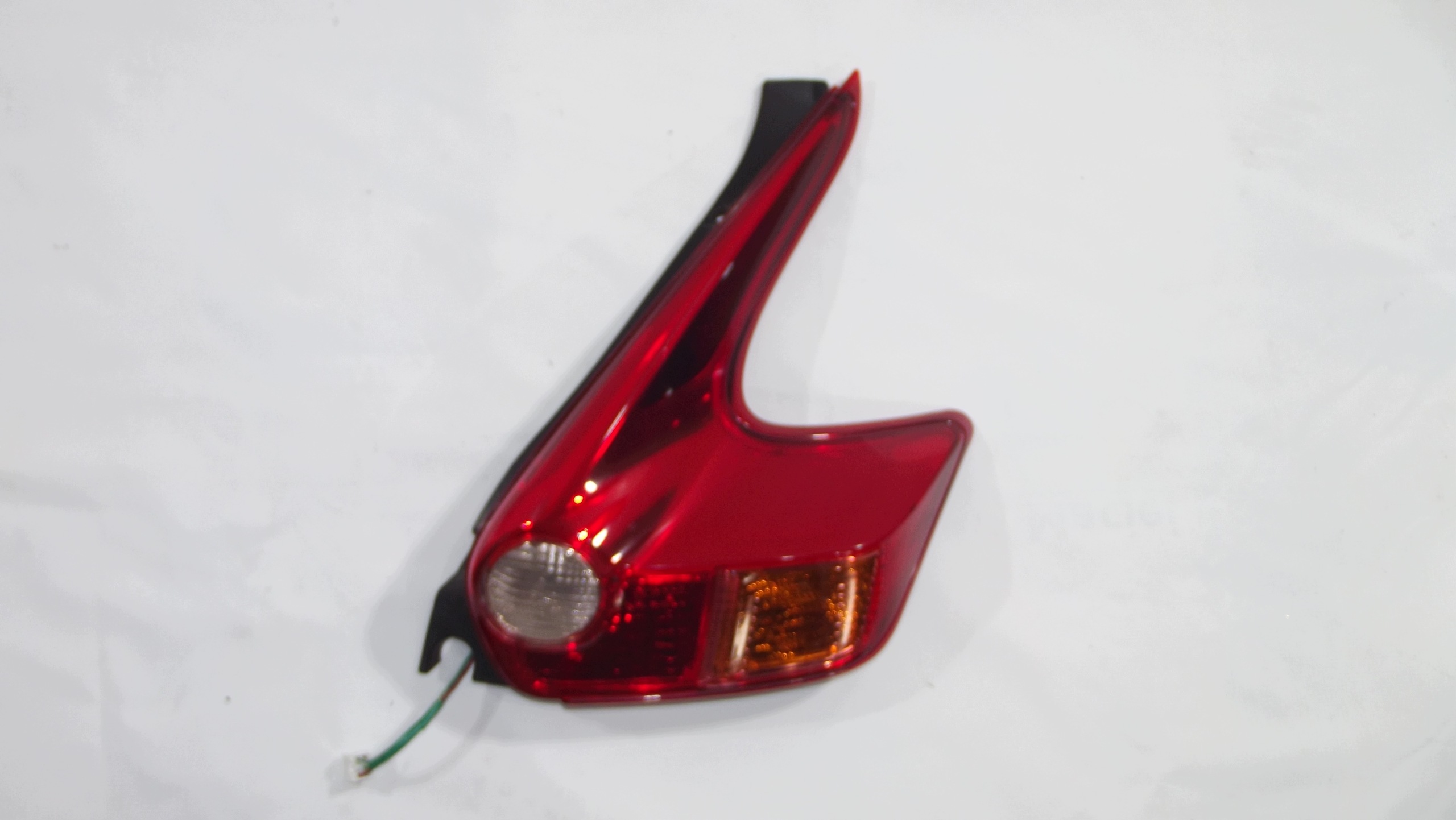 Nissan Juke F15 light right rear part