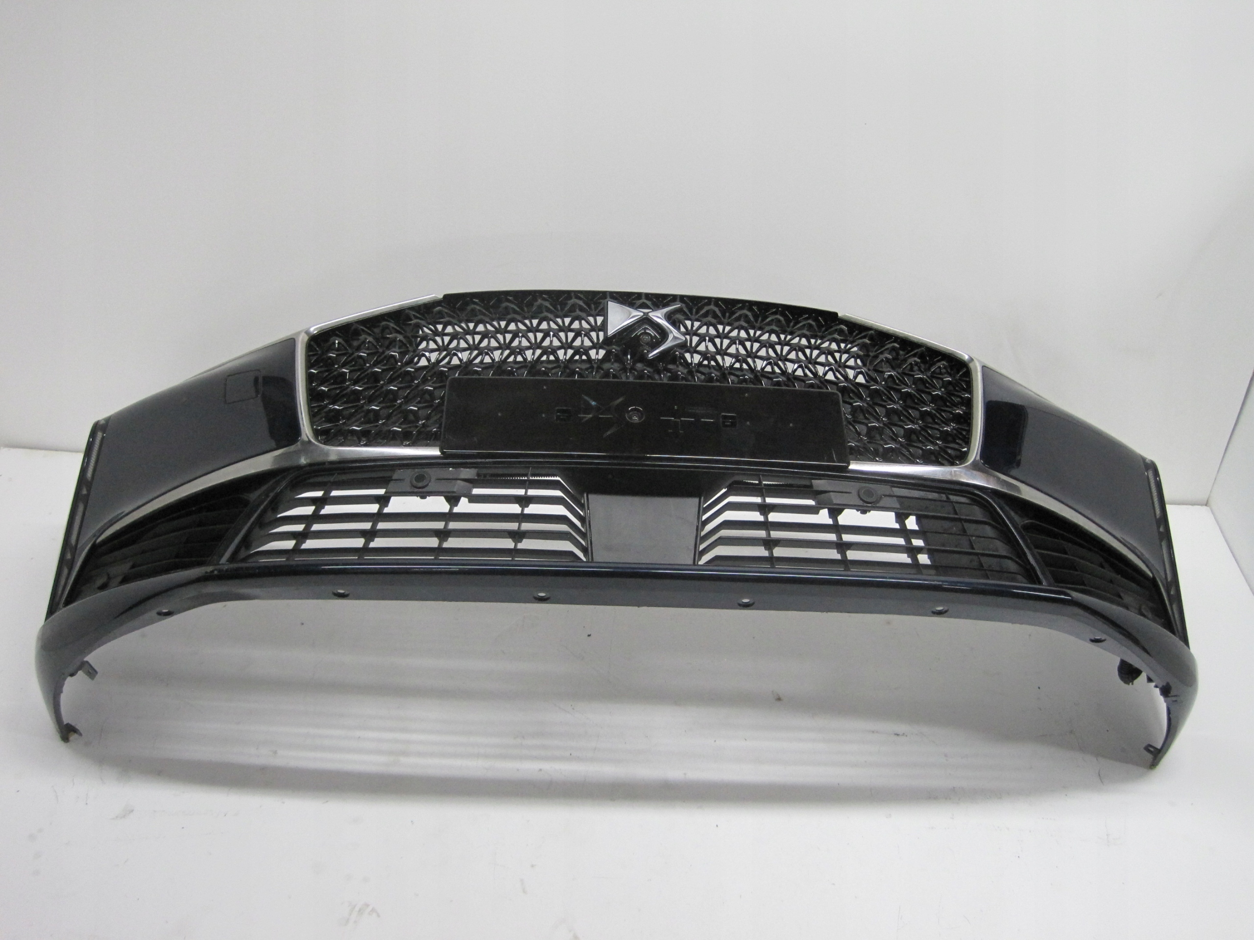 front bumper CITROEN DS9 6 PDC below KAMERE NIGHT VISION front