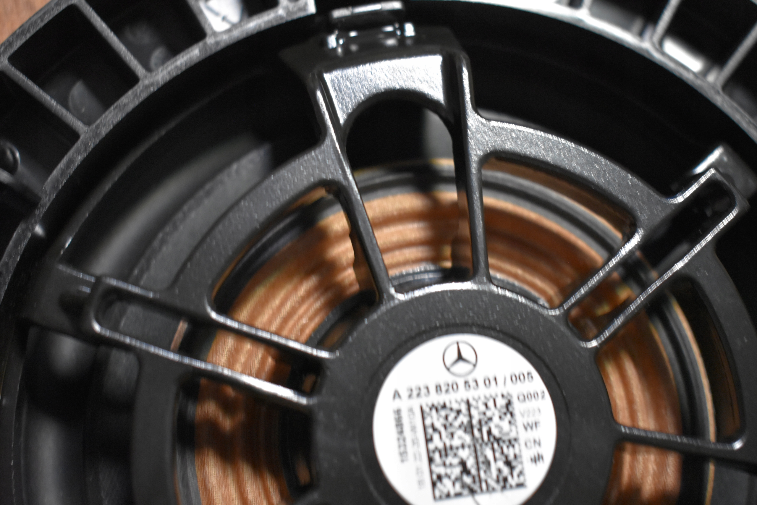 IDEALNY speaker MERCEDES W223 1