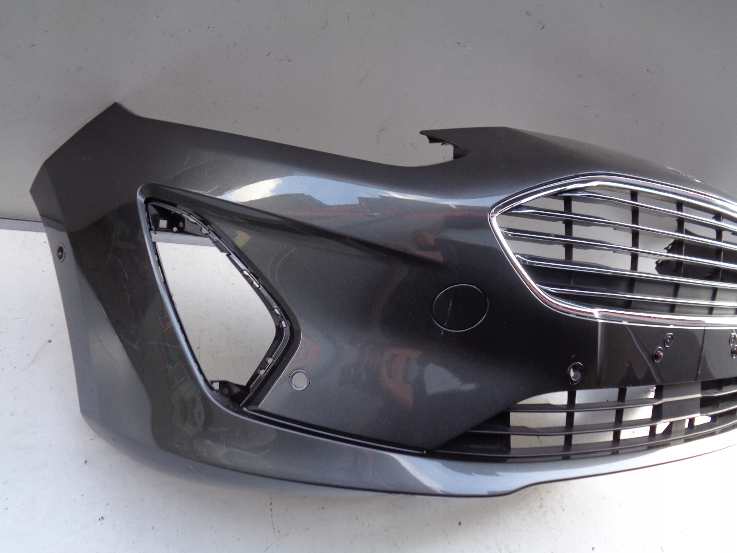 Frontstoßstange FORD FIESTA MK8 17- NR 37094