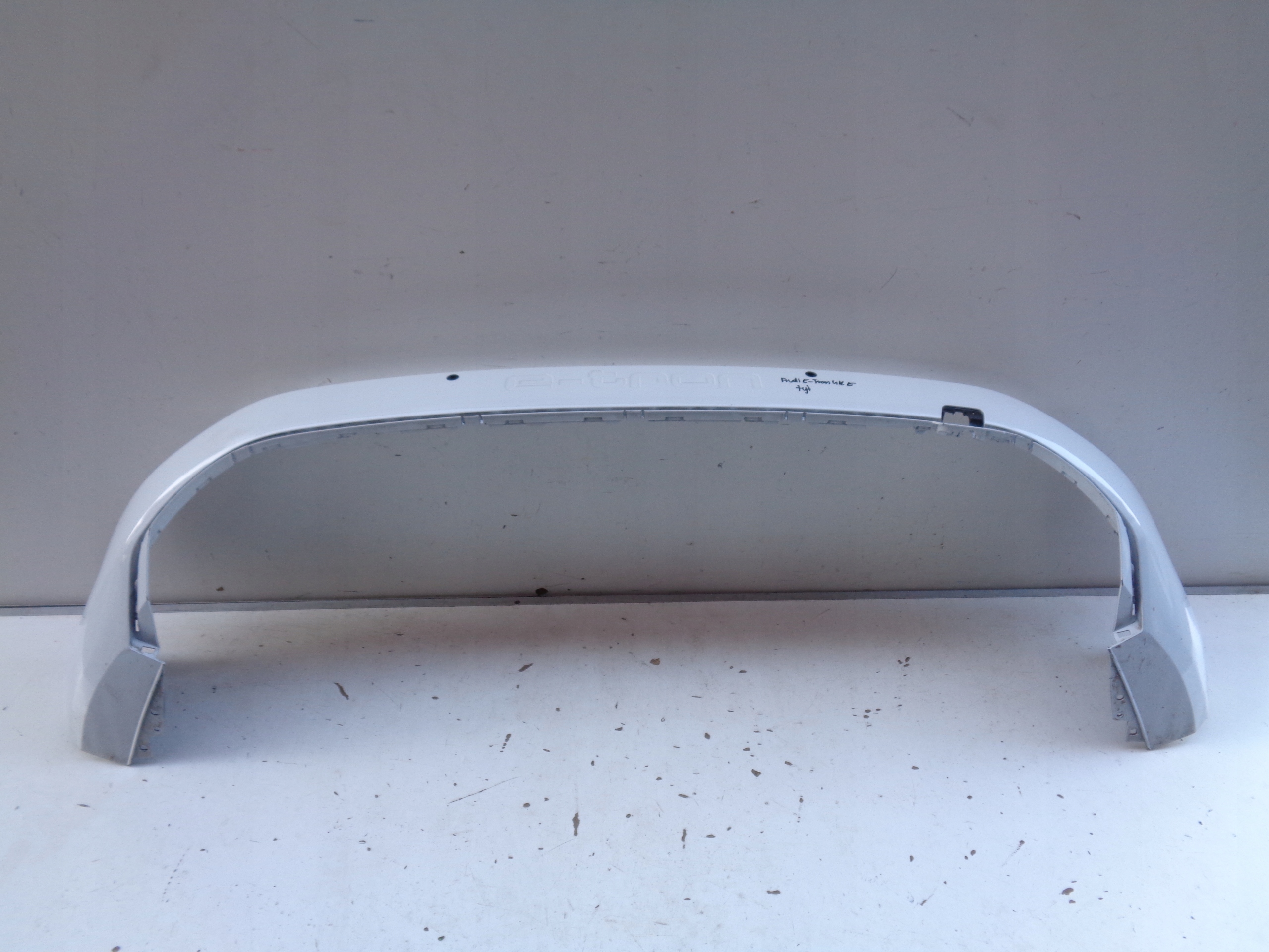 accessori Paraurti posteriore spoiler AUDI Q4 E-TRON 89A