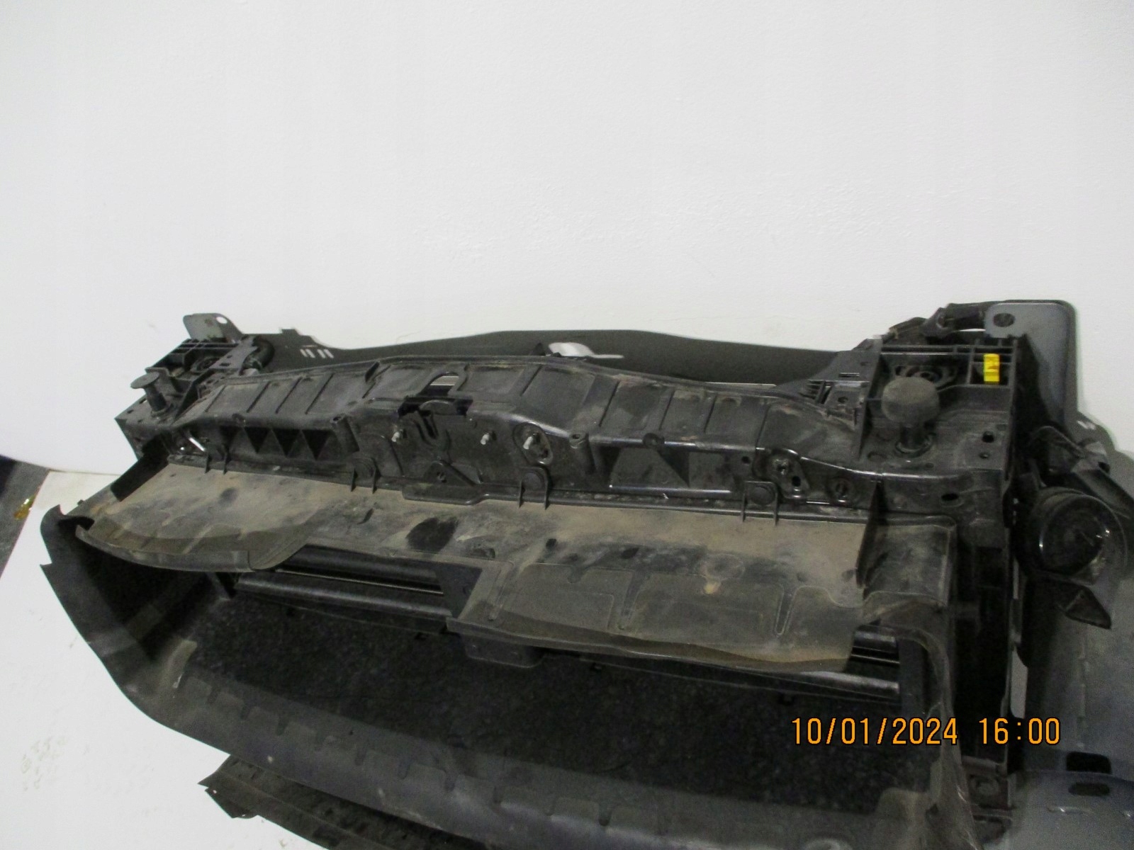 Pas przedni CHŁODNICE FORD KUGA MK3 2,5HYB Numer katalogowy części PAS MK3 2,5HYBRYDA