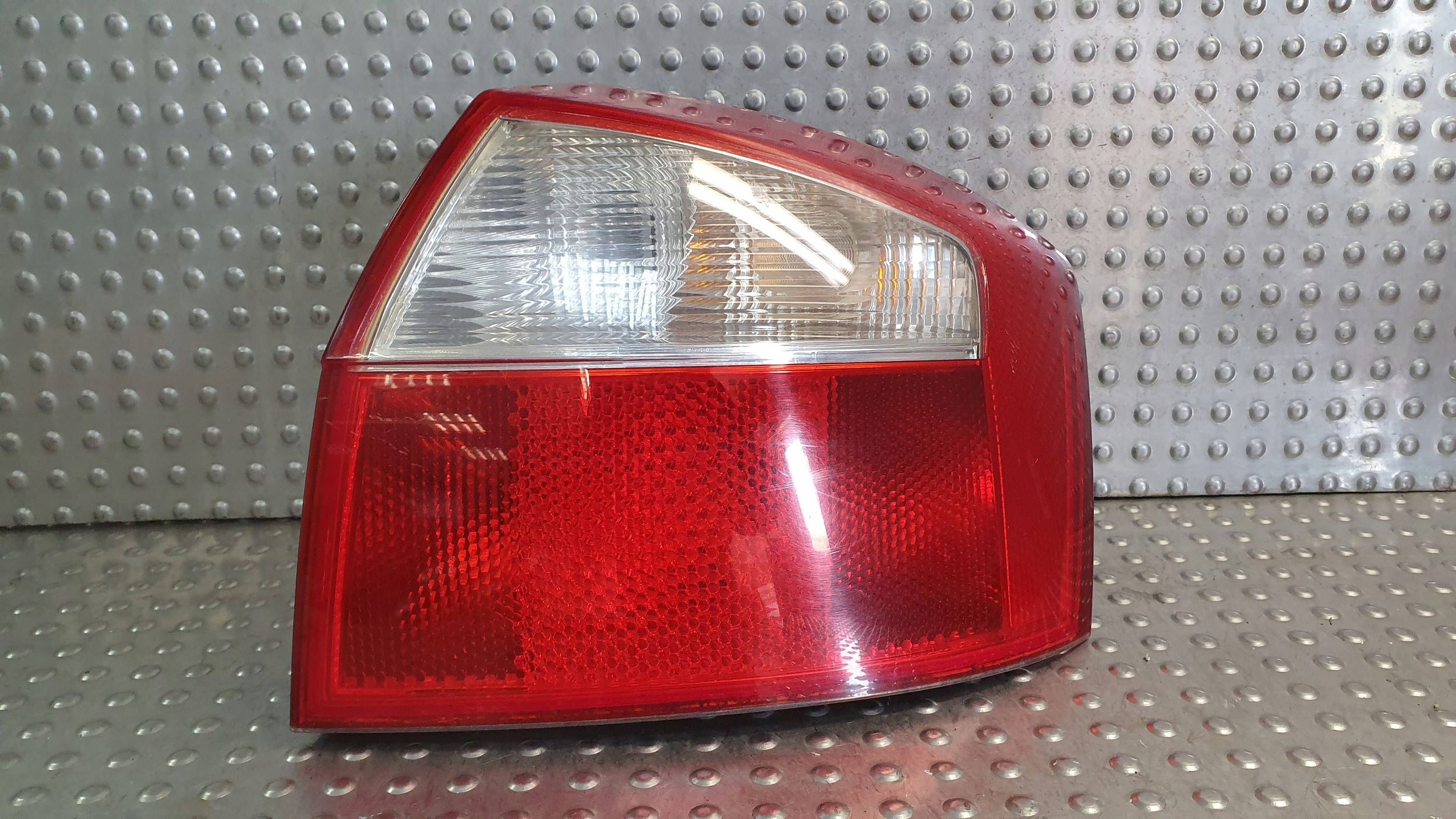 light rear part right AUDI A4 B6 sedan 00- 8E5945218