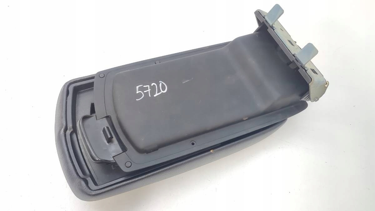 PODŁOKIETNIK PEUGEOT 308 I T7 SKÓRA CZARNY Typ samochodu Samochody osobowe