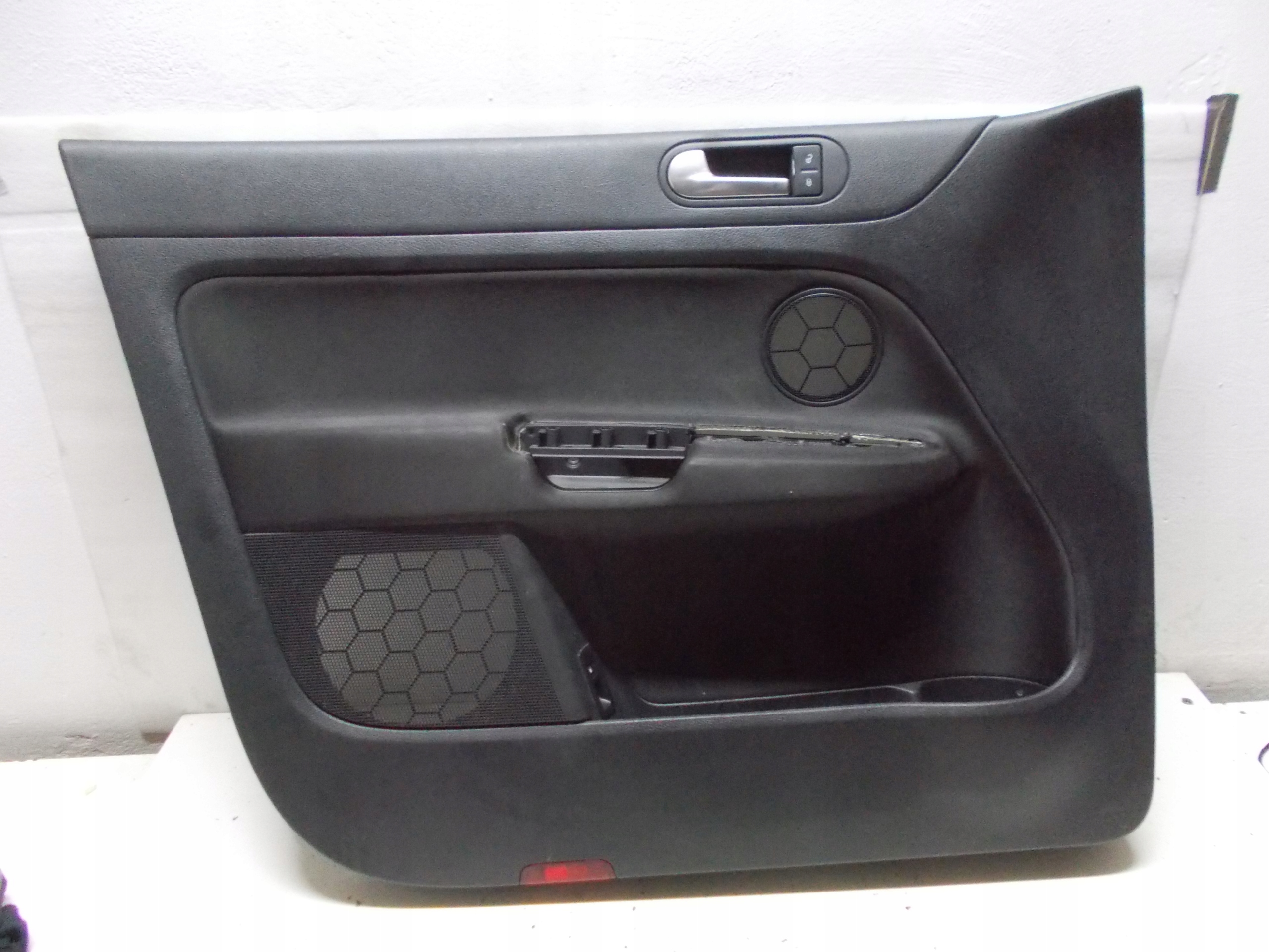VW GOLF VI plus 1.6 TDI 09R side upholstery door left front