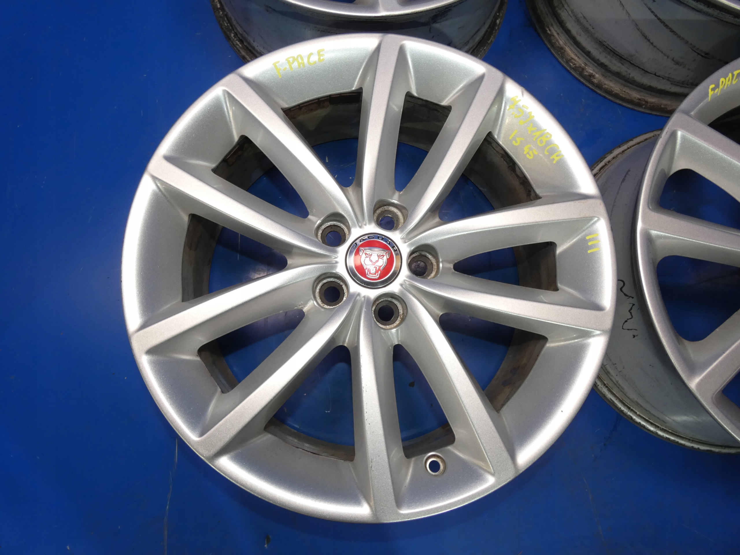 JAGUAR F-PACE discs aluminium 18 R18 KOMPLET 5X108