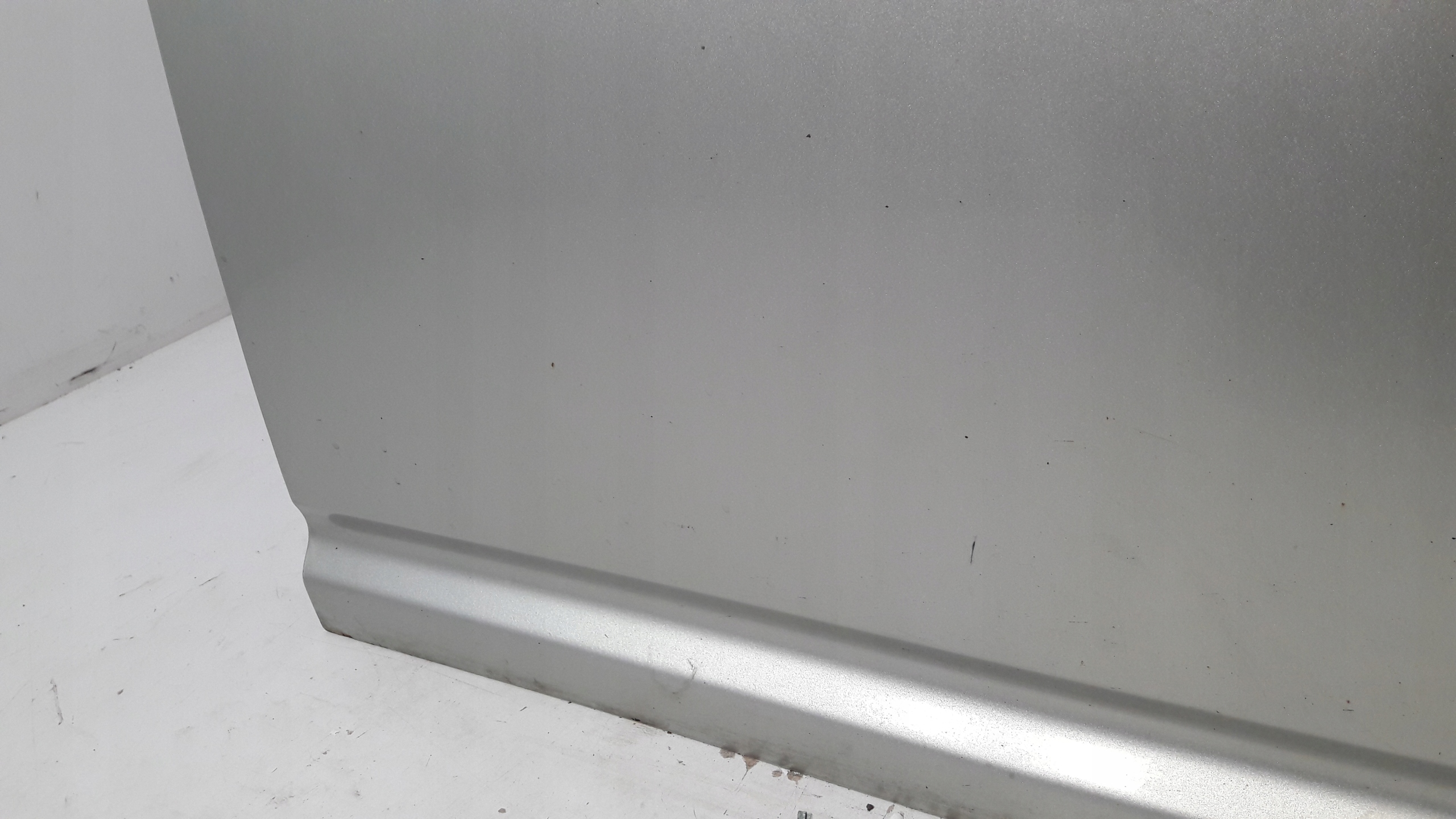 TOYOTA AVENSIS T25 door front right 1C0 1CO front right silver