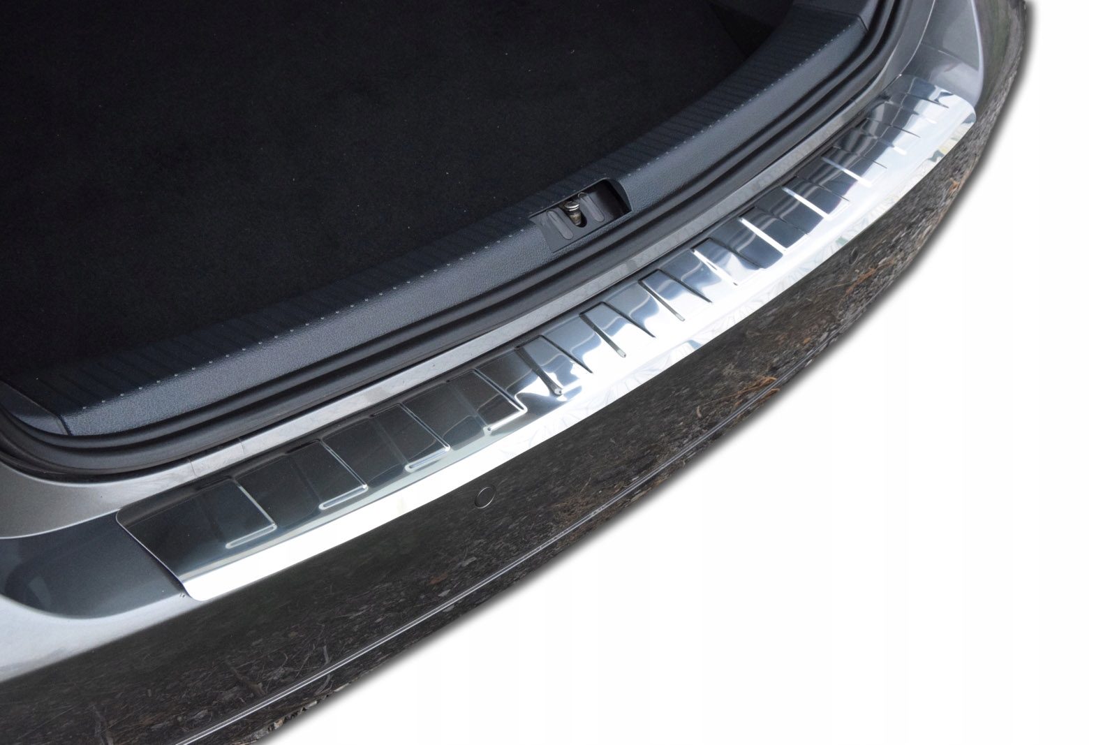 LISTWA NAKLADKA NA ZDERZAK DO VW TOURAN 2009-2016