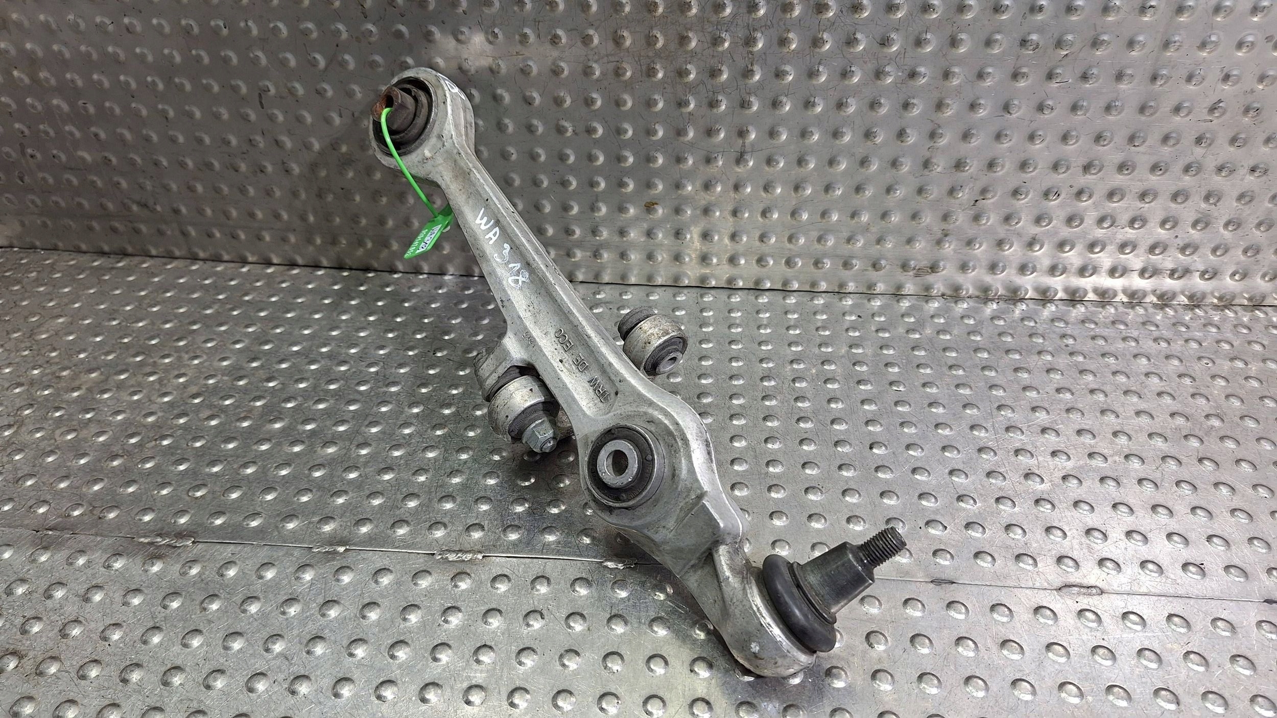 arm right front lower PROSTY AUDI A4 B5 A6 C5 A8 D2 PASSAT B5 SUPERB and