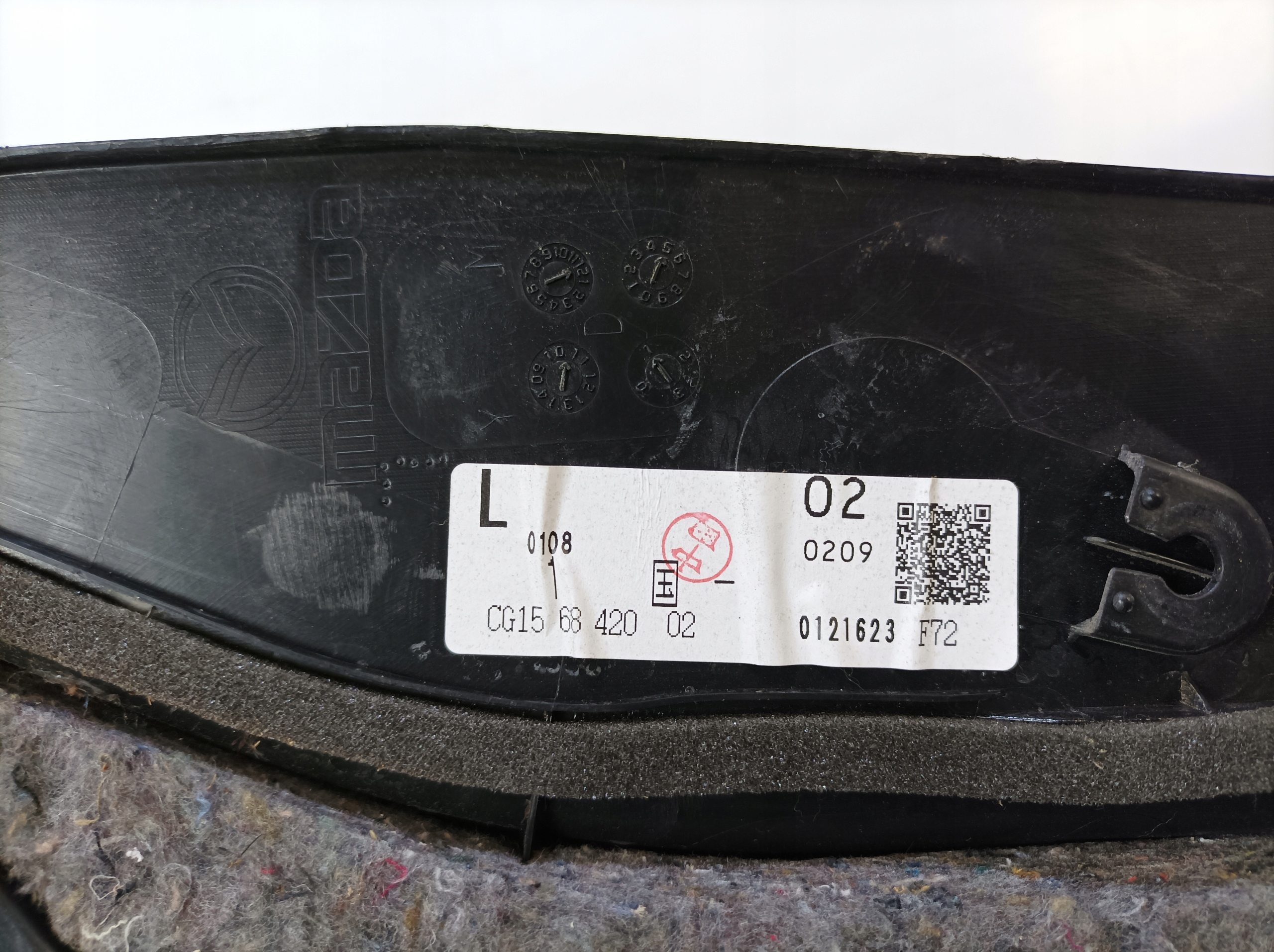 mazda 5 II CW дверные карты передняя правая