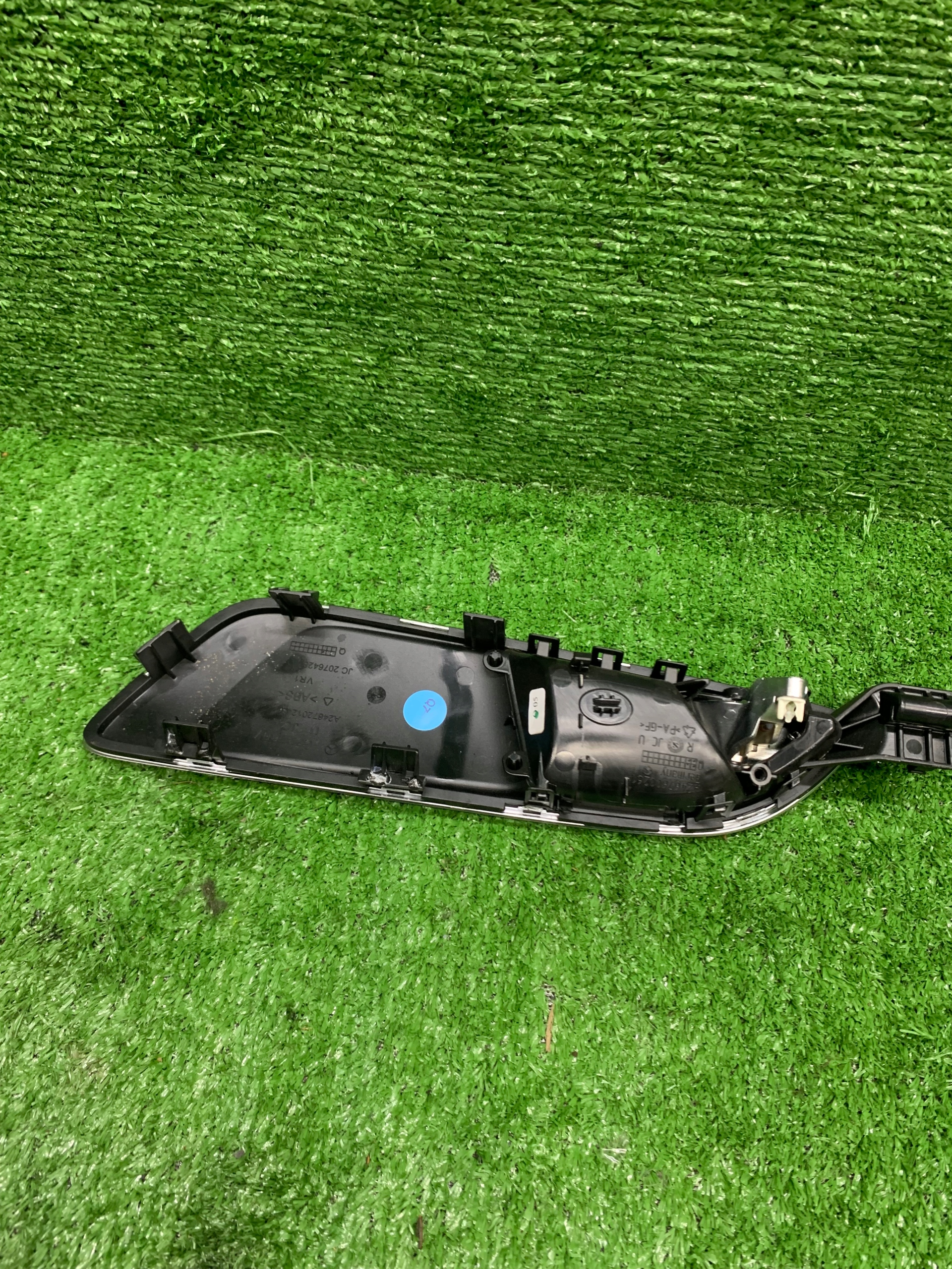 Mercedes-Benz A W176 front side right handle inner A2467201248