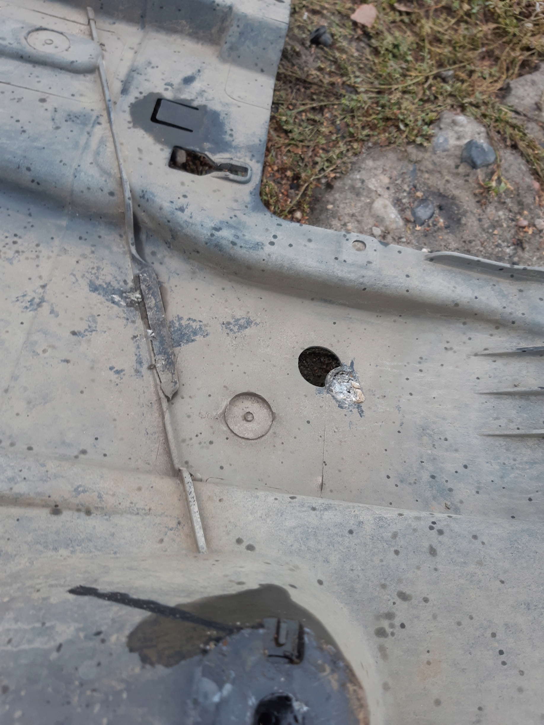 AUDI A3 8V Blende Abdeckung abdeckung des Bodens Unterfahrschutz links 5Q0825201