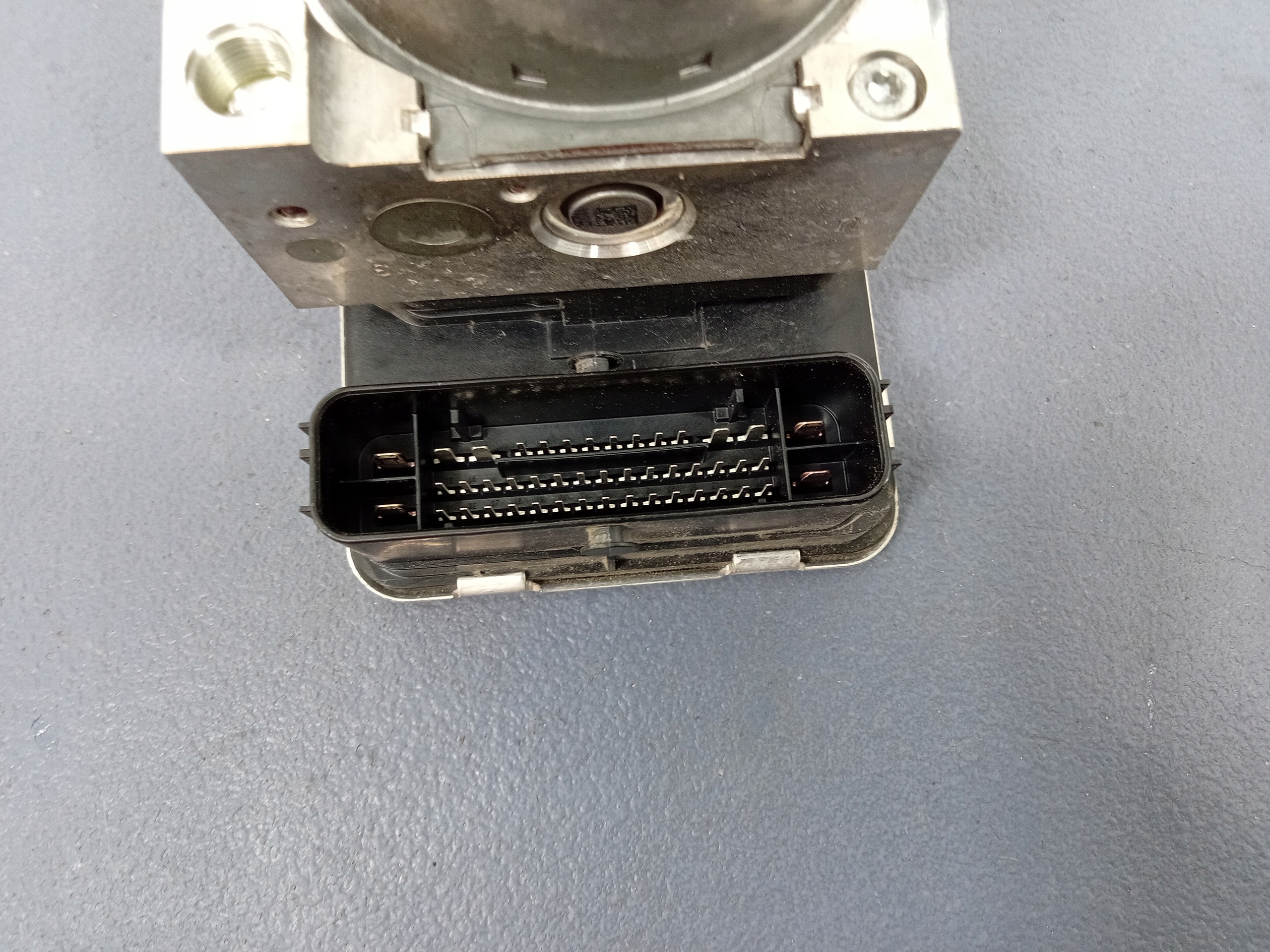 BMW 3 G20 G21 2.0d насос ABS 6899239 6899240