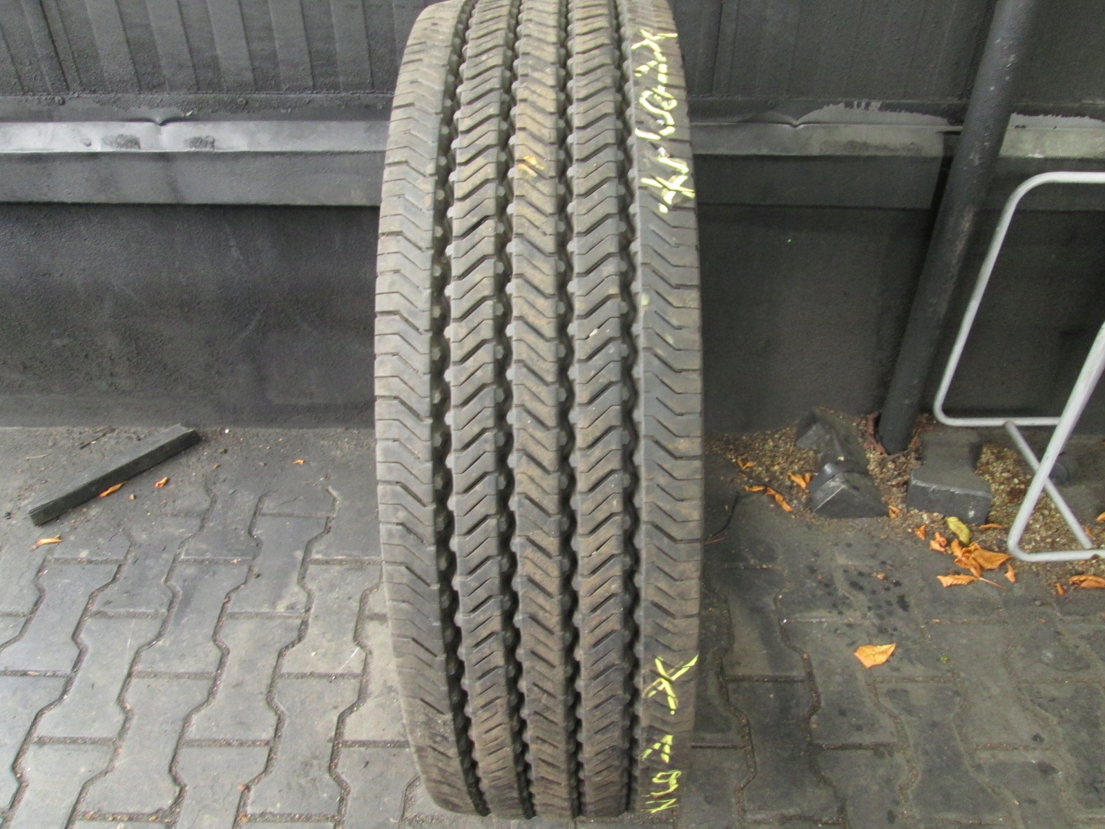 275 / 70R22,5 Continental передняя