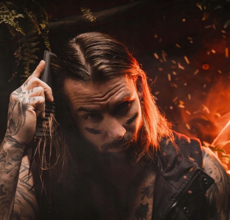 Grzebień do brody Combat Comb Angry Beards Materiał tworzywo naturalne