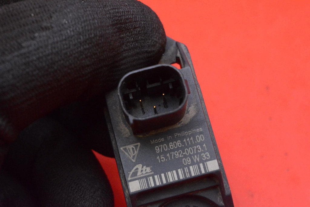 impact sensor left front 97060611100 PORSCHE PANAMERA 970 09-13
