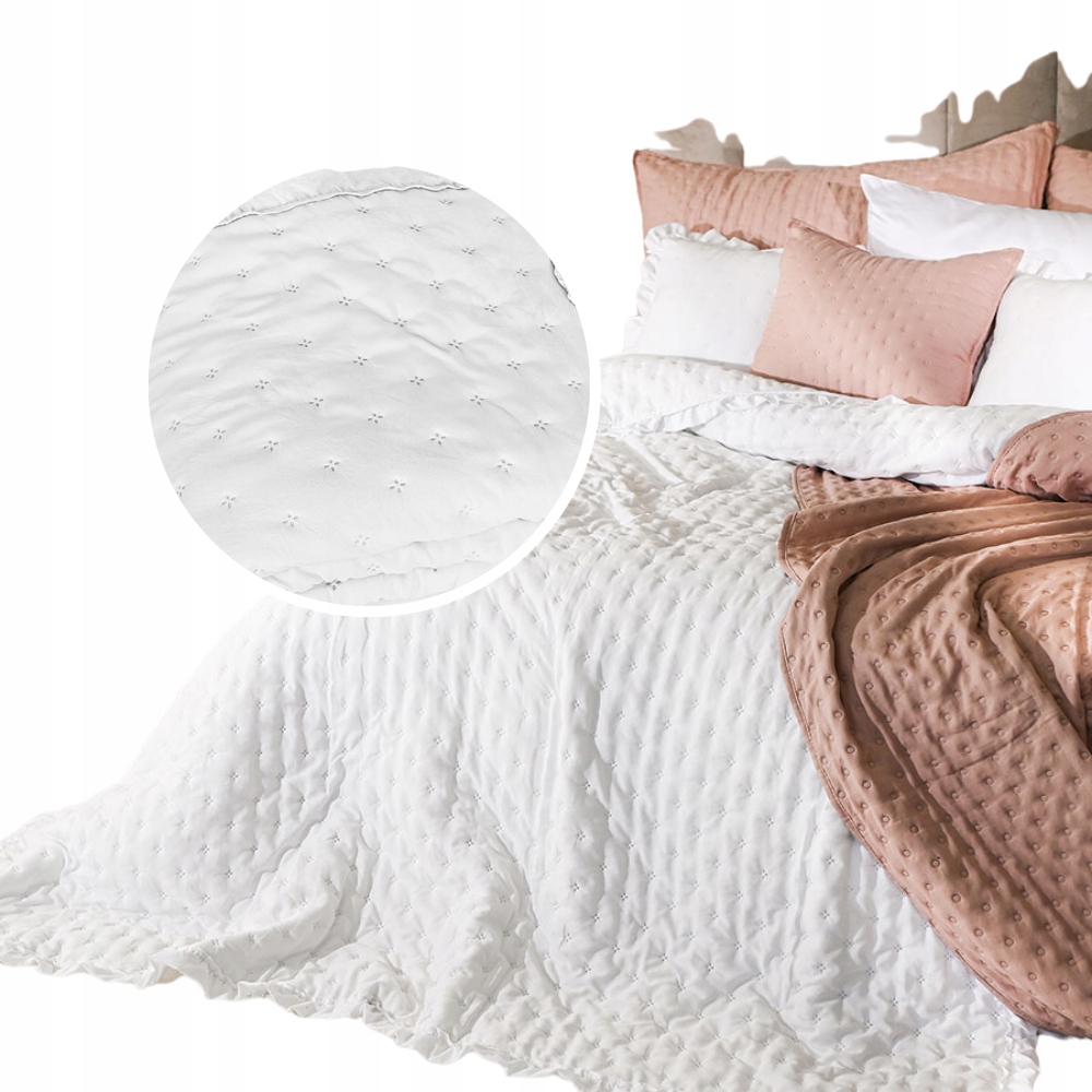 Narzuta dekoracyjna na łóżko pikowana z falbanką 220x240 cm biała Werona