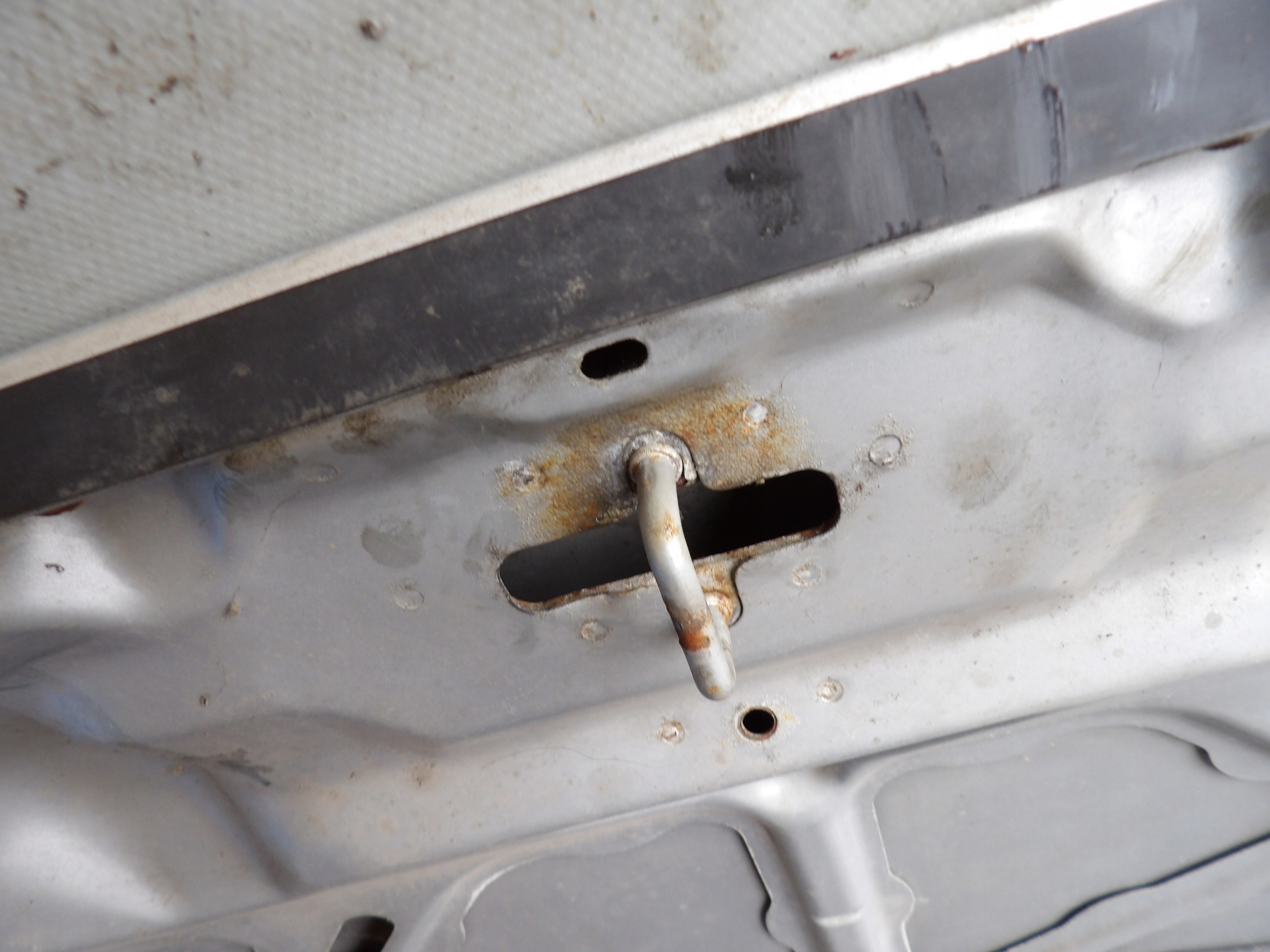 Hyundai Atos bonnet lak. LS