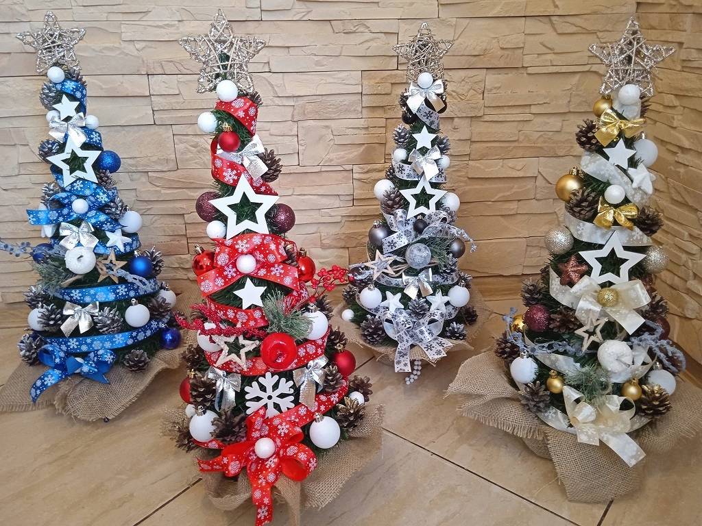 

Stożek w Donicy z dekoracją Led na Baterie 60 CM