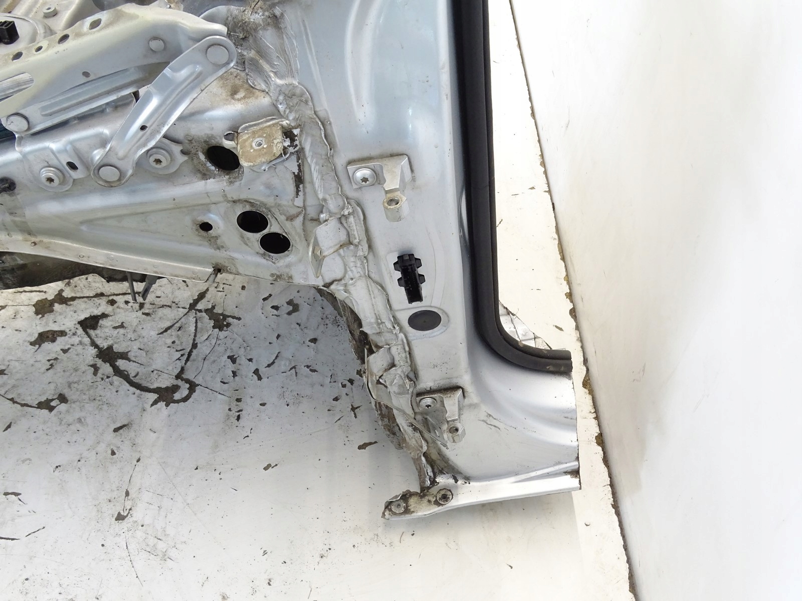 quarter left left front front quarter FATRUCH SKODA SUPERB III