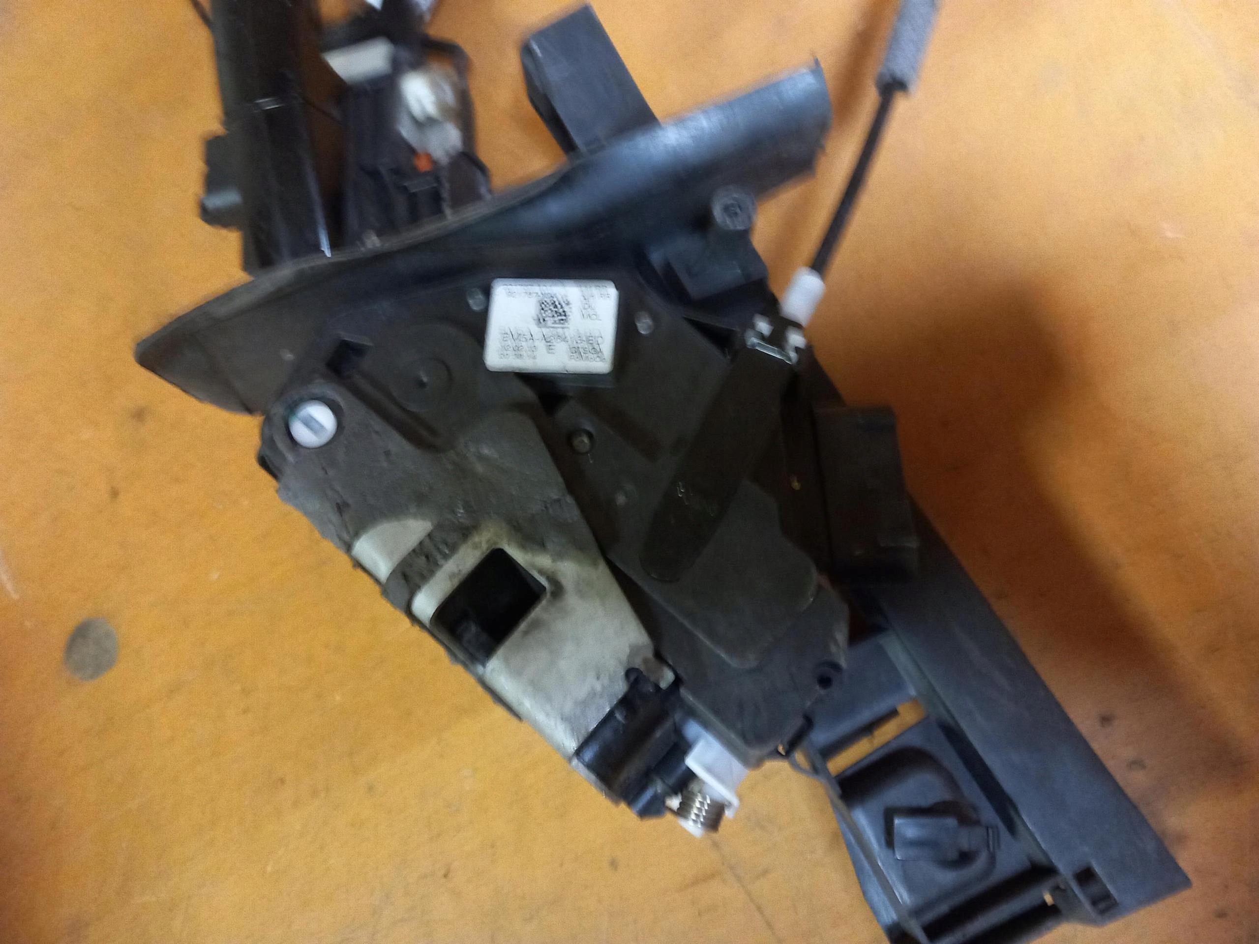 lock handle door left rear part FORD FOCUS MK3 BM5A-A26413-BD 11-15