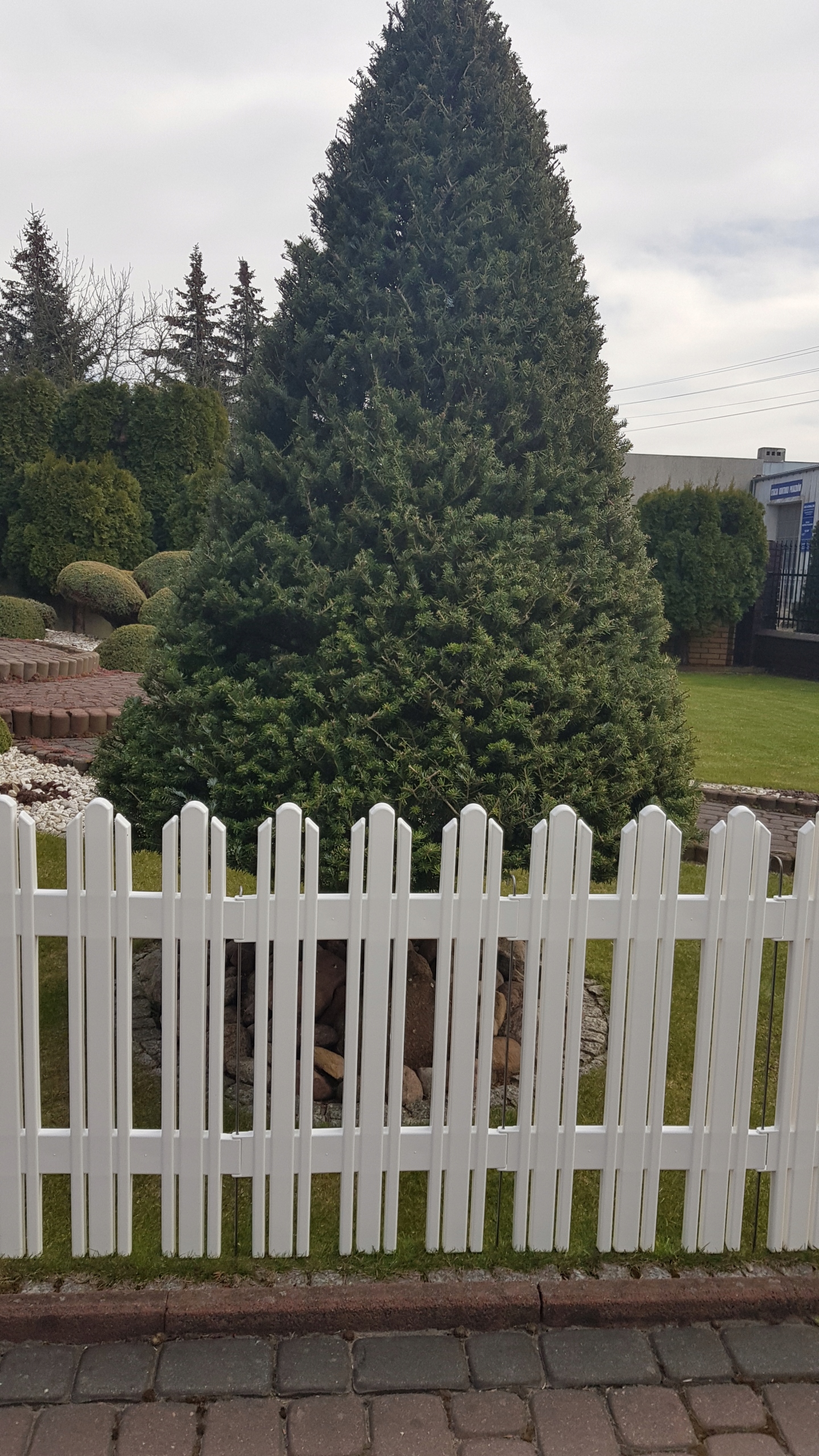 

Płotek ogrodowy palisada wysoki 81cm biały