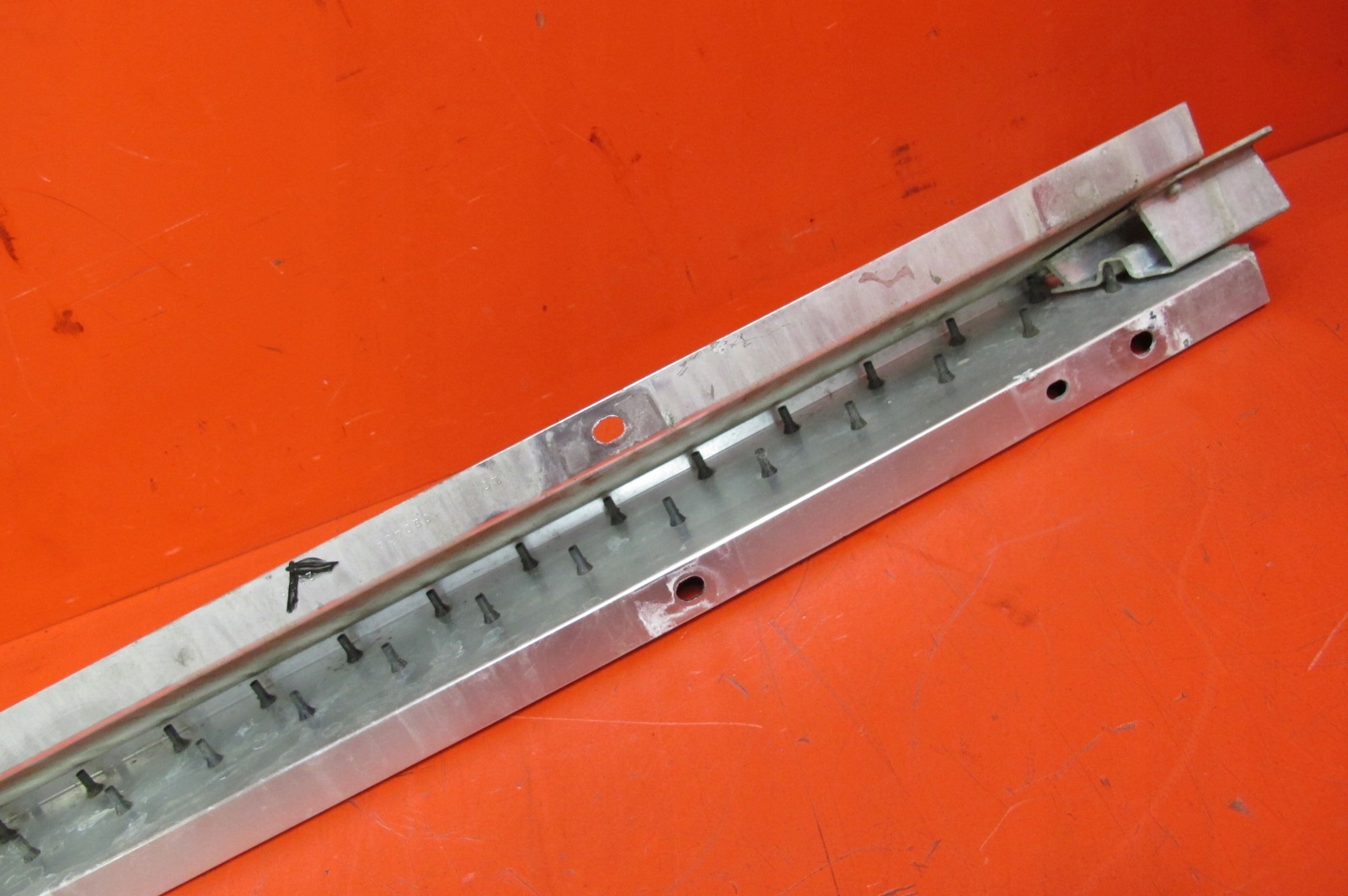BMW X5 E53 LCI threshold moulding threshold left aluminium 8403077