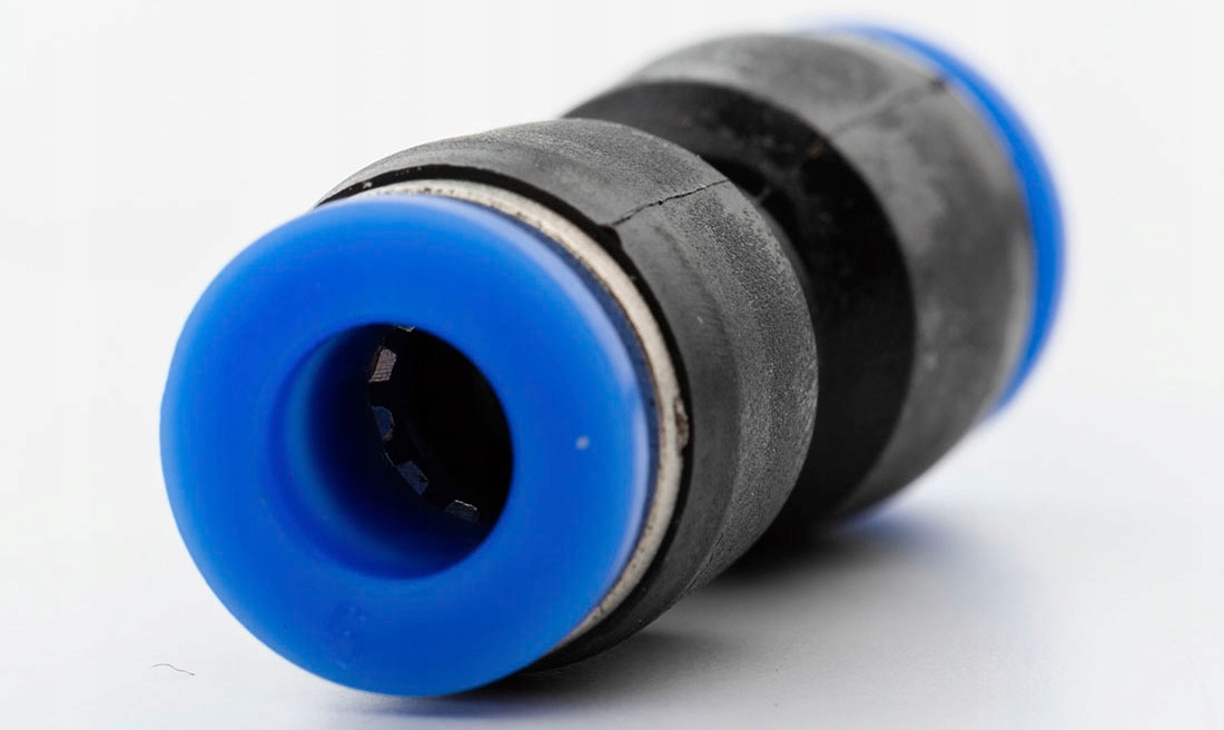 ZŁĄCZKA WTYKOWA PROSTA NA WĄŻ 6MM PRZELOTKA Kod producenta 26-01-15