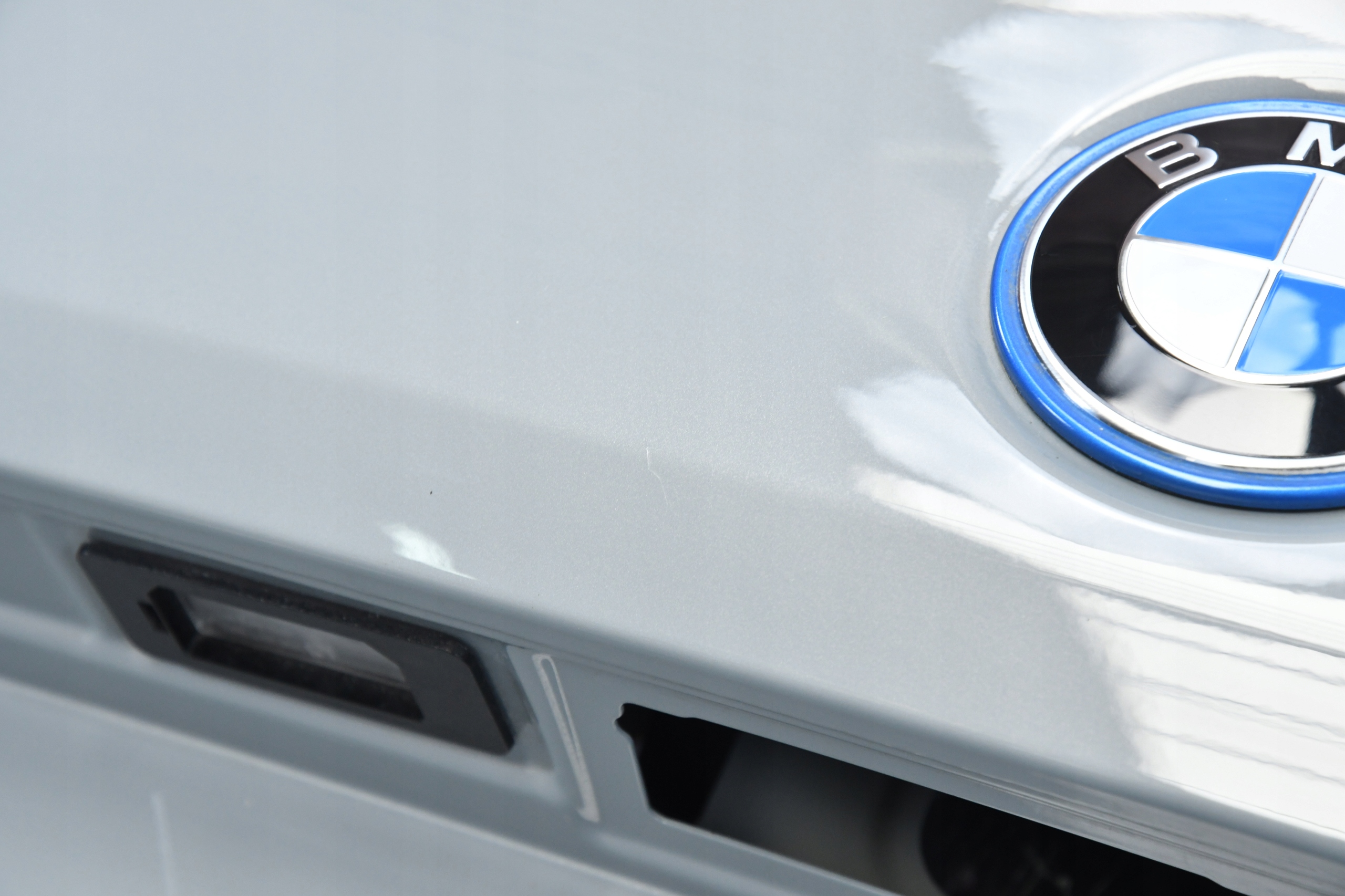 boot door rear BMW 5 G60 colour C4P BROOKLYN GRAU