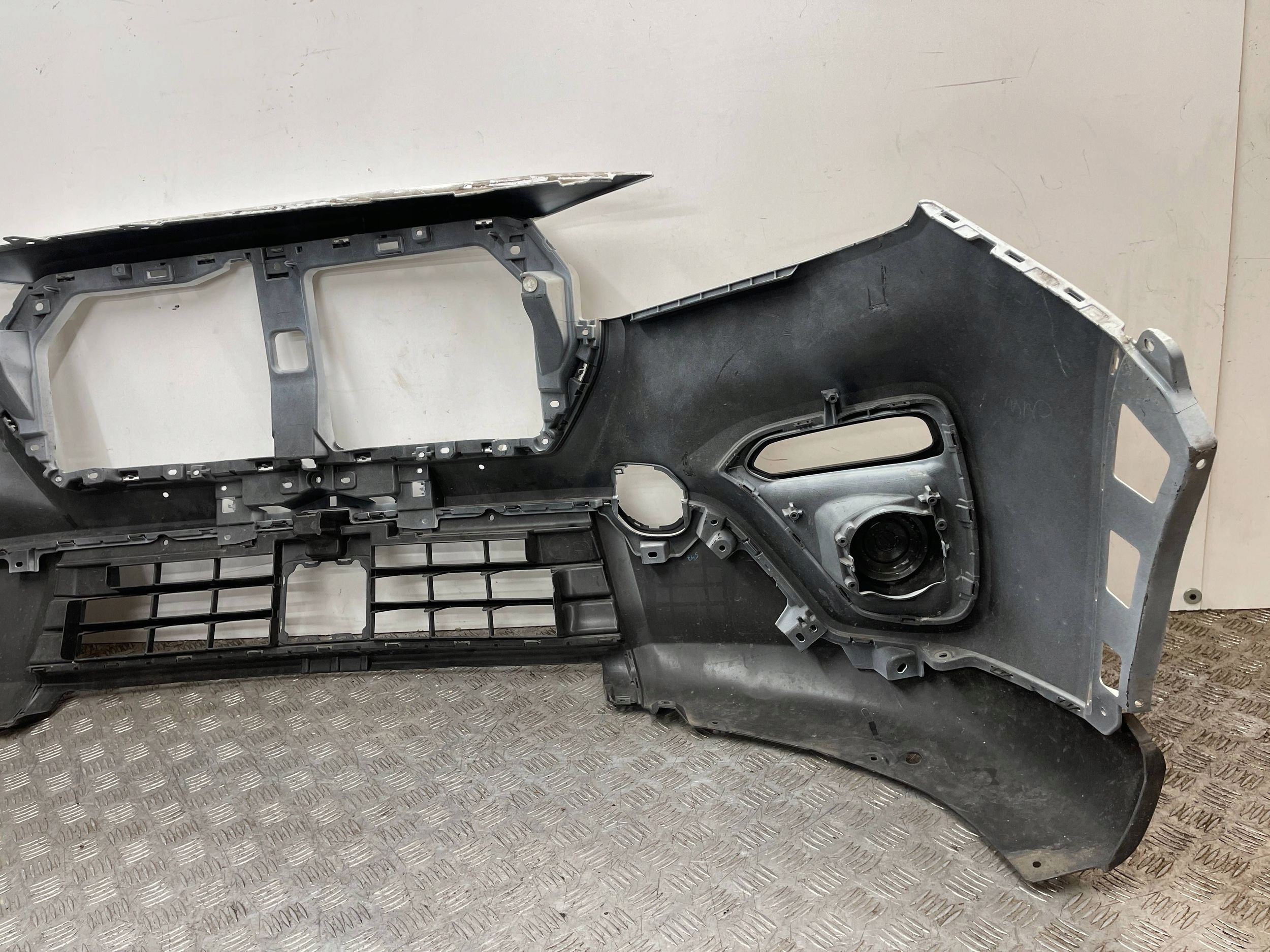 bumper front front SUZUKI SX4 S-CROSS 2 II 21