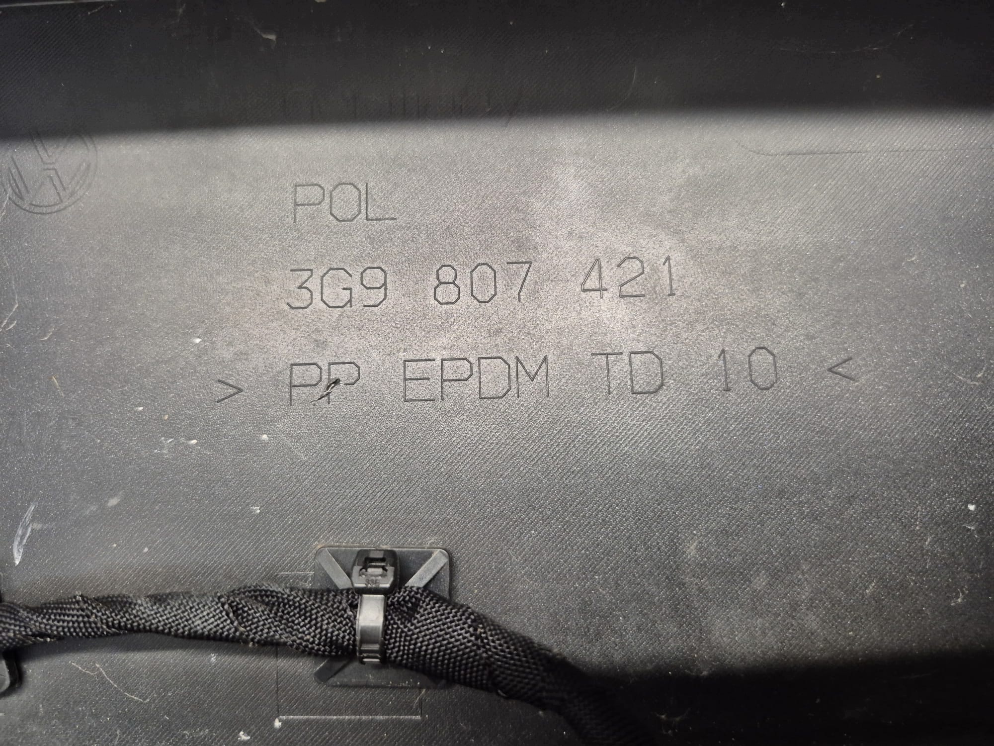 VW PASSAT B8 KOMBI 14- bumper rear part rear complete 4XPDC 3G9807421