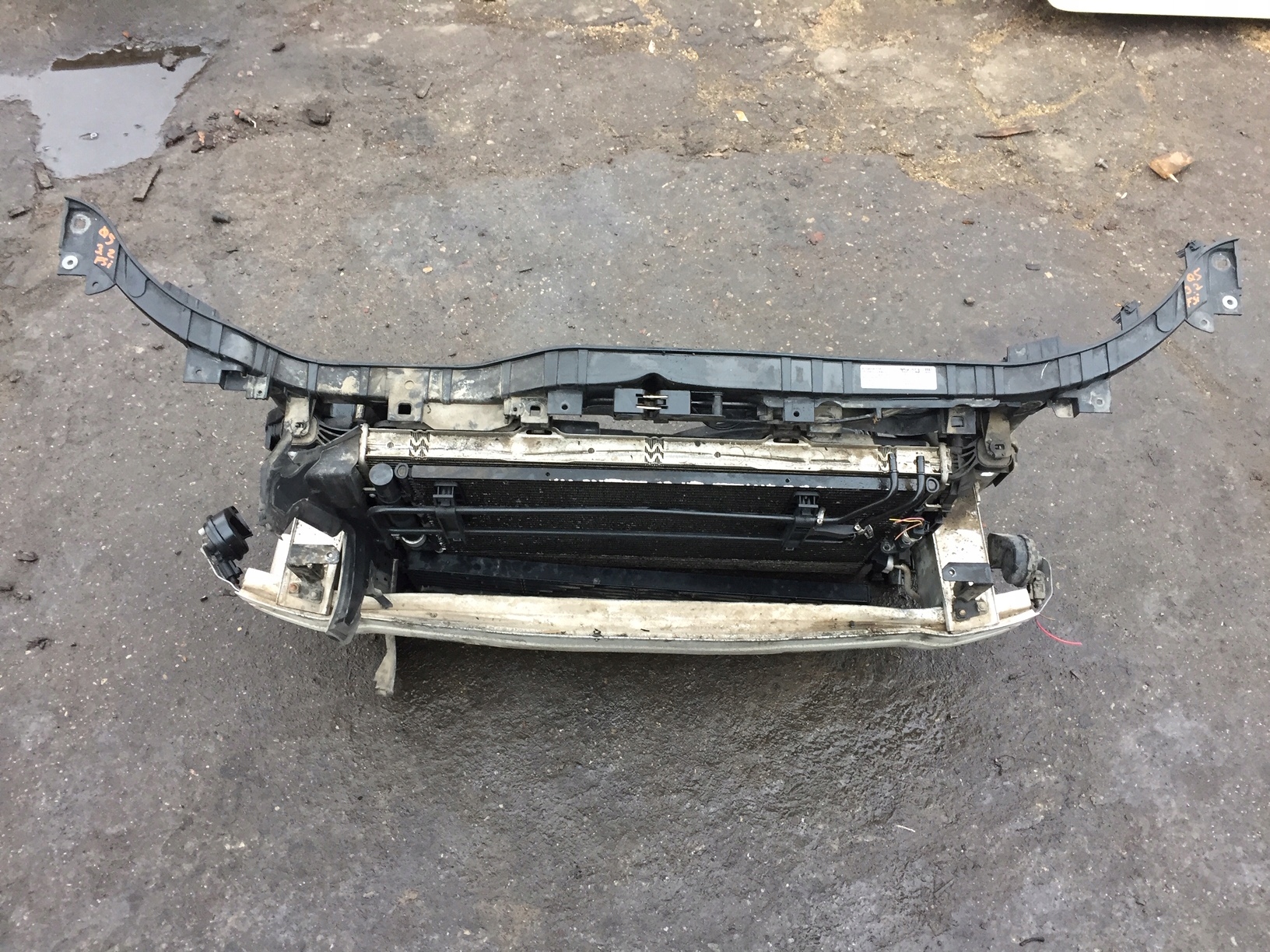AUDI Q5 3.2 FSI support panel for radiators radiator pillar