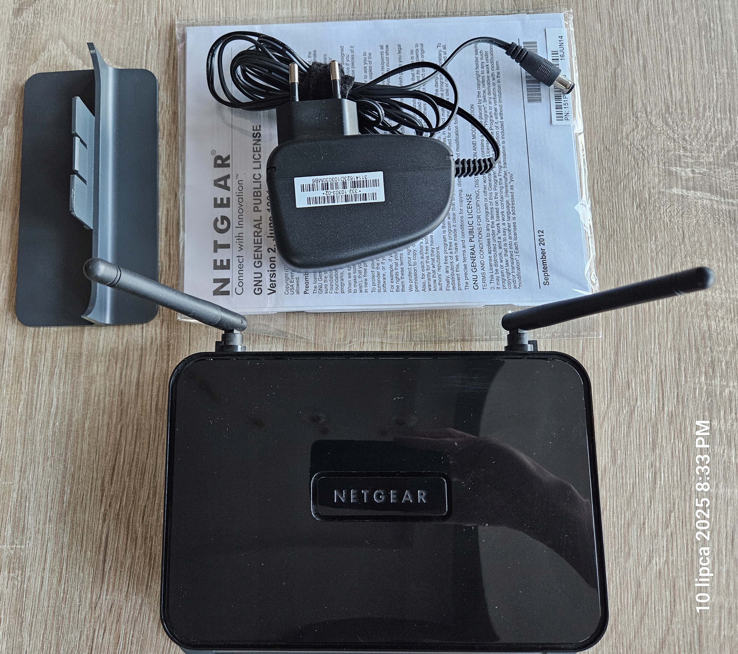 Router przewodowy Netgear DGN2200M
