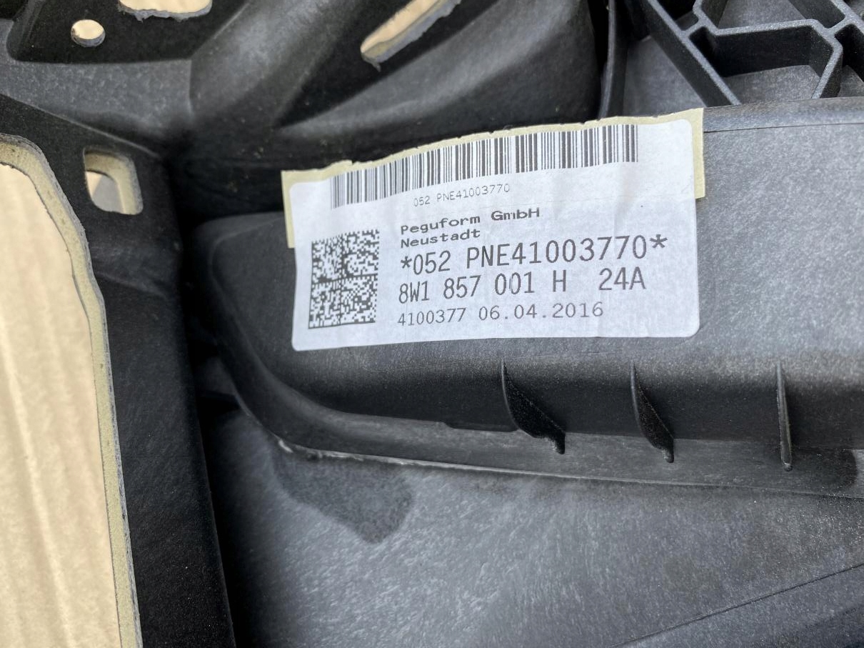dashboard instrument panel cockpit AUDI A4 B9 8W1857001H