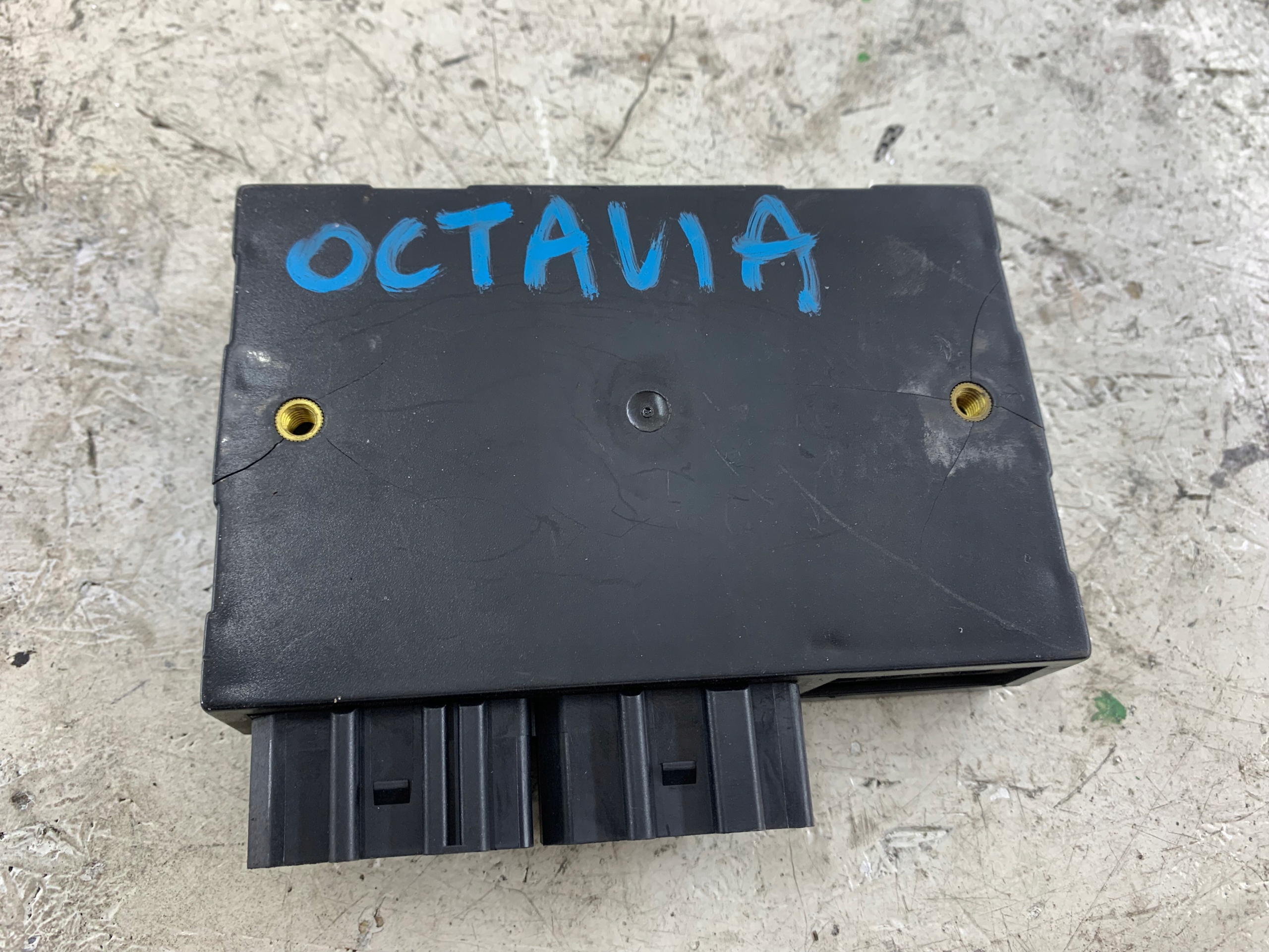 VW GOLF IV BORA OCTAVIA et Unité commande confort 1C0962258J