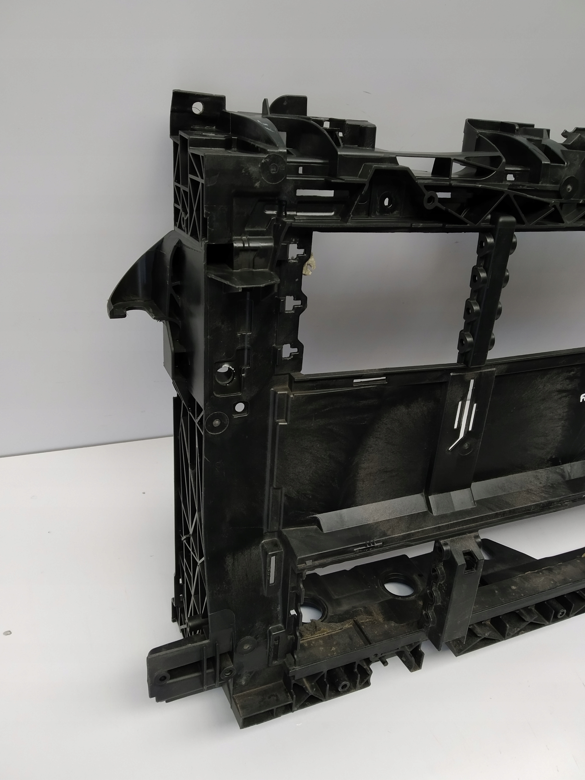 2017r + Fiesta VIII Mk8 mk 8 pillar iron front body wall original