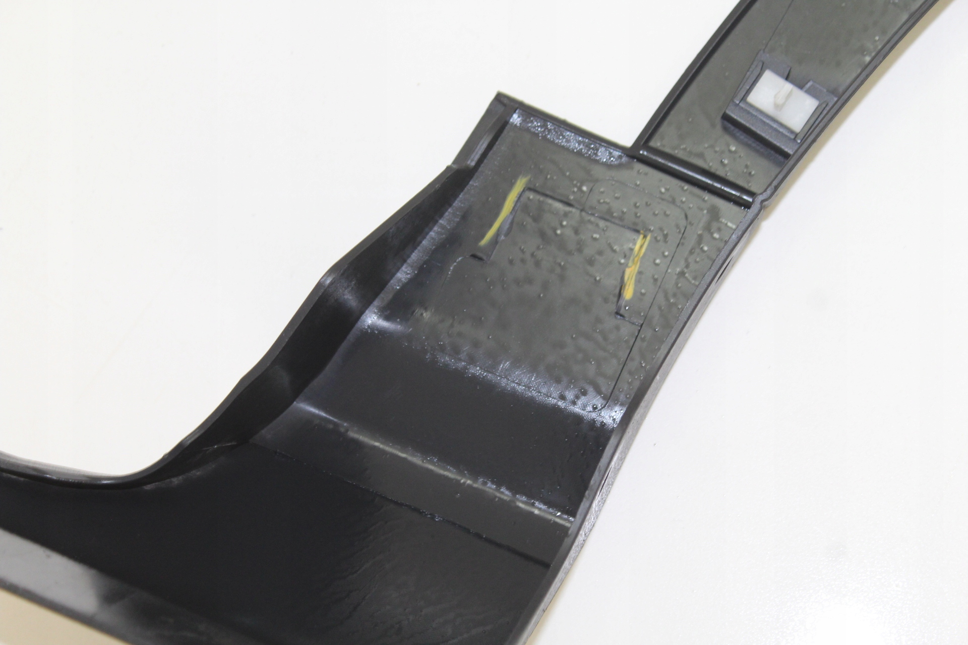 LISTWA BŁOTNIKA LEWY PRZÓD FORD KUGA MK1 08-10R Typ samochodu Samochody osobowe