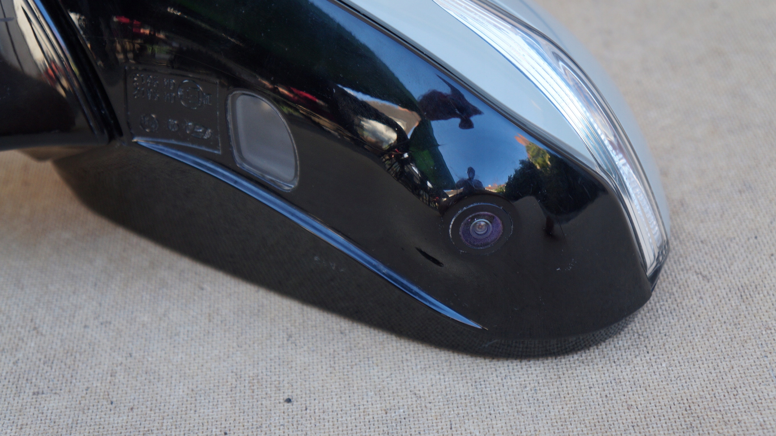 HYUNDAI SANTA FE IV 4 LIFT 20- LUSTERKO LEWE ZEWNĘTRZNE KAMERA 8 PIN EU Strona zabudowy lewa