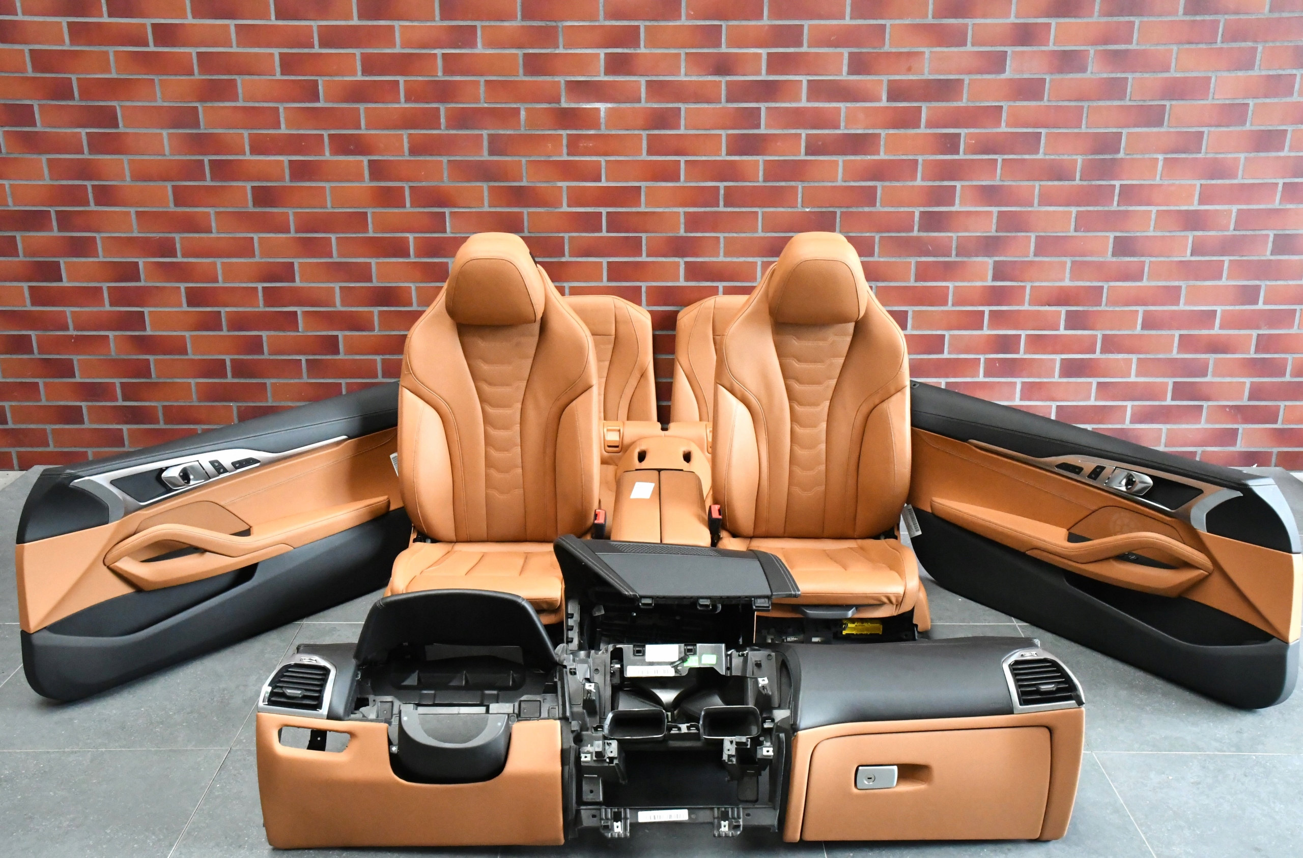 Sitze mitte innere BMW 8 G15 COUPE VARI COGNAC INDIVIDUAL