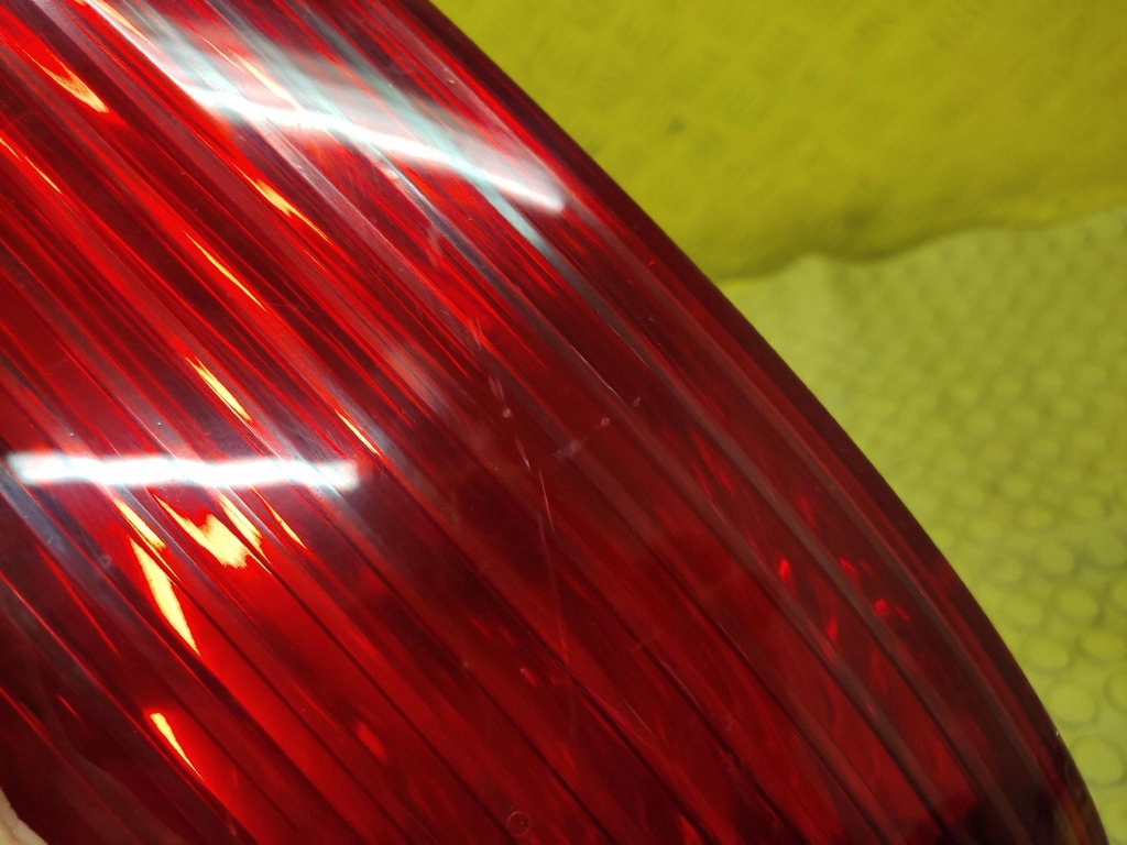 PEUGEOT 607 light right rear part