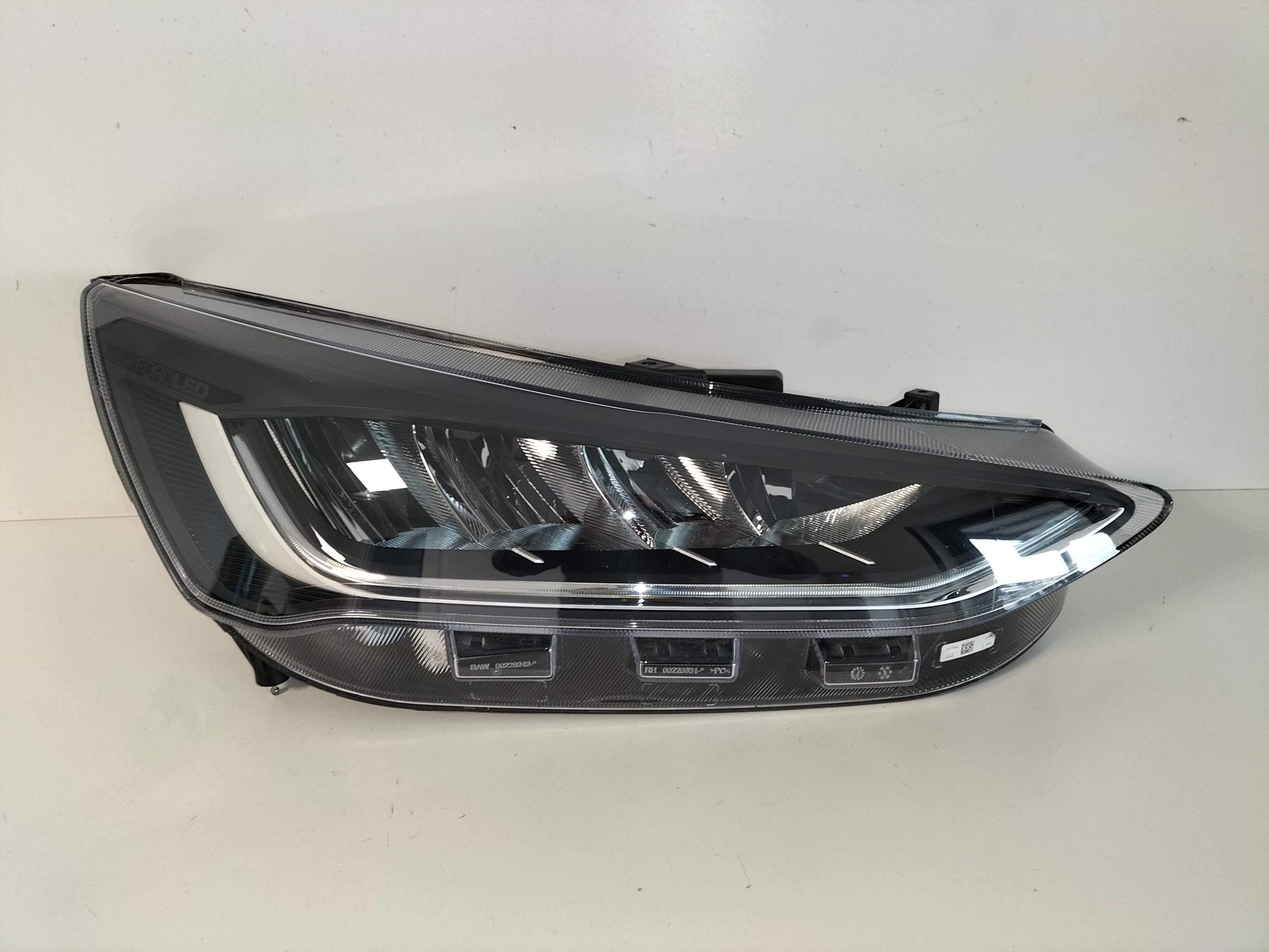light front reflektor right FORD FOCUS MK4 LIFT 22- FULL LED