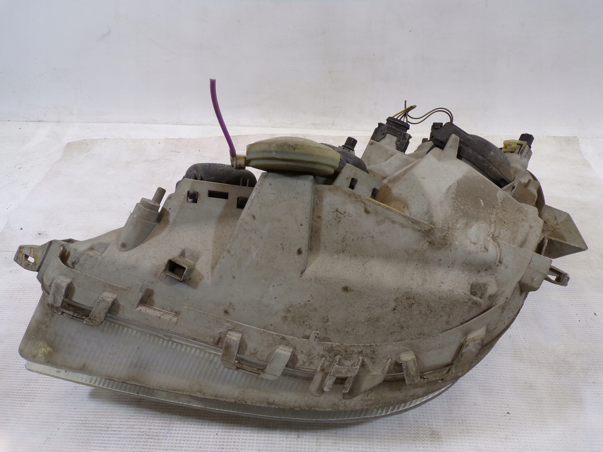 light right front front MERCEDES VANEO
